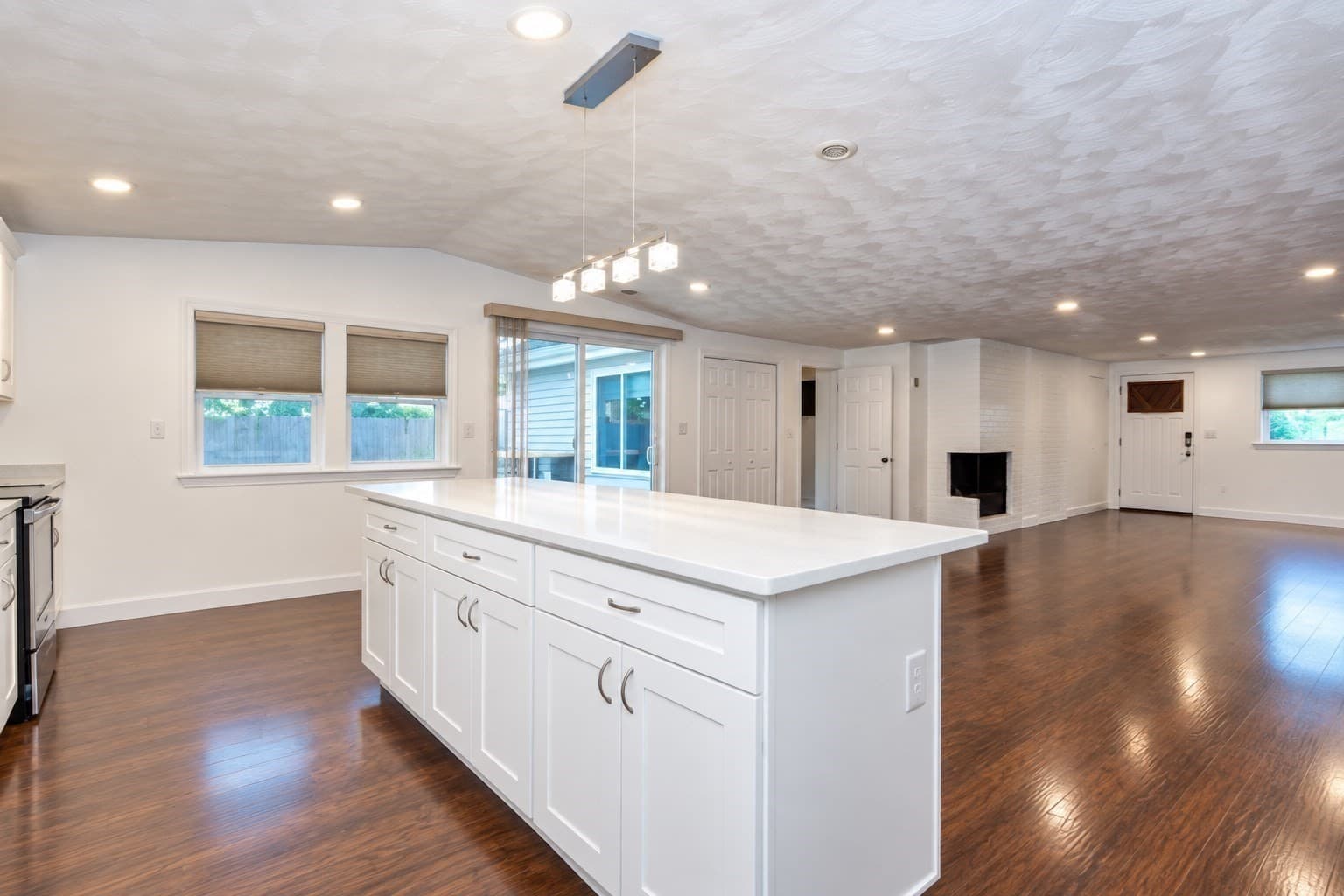 Single Family Residence at 12 Fairfield Ter, Framingham MA 01701, Framingham, photo 6 of 24