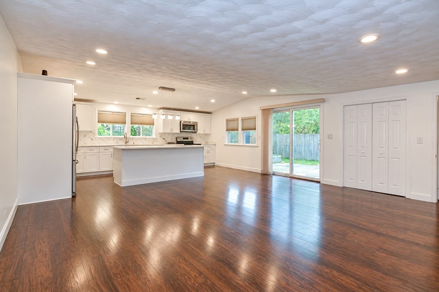 Single Family Residence at 12 Fairfield Ter, Framingham MA 01701, Framingham, photo 7 of 24