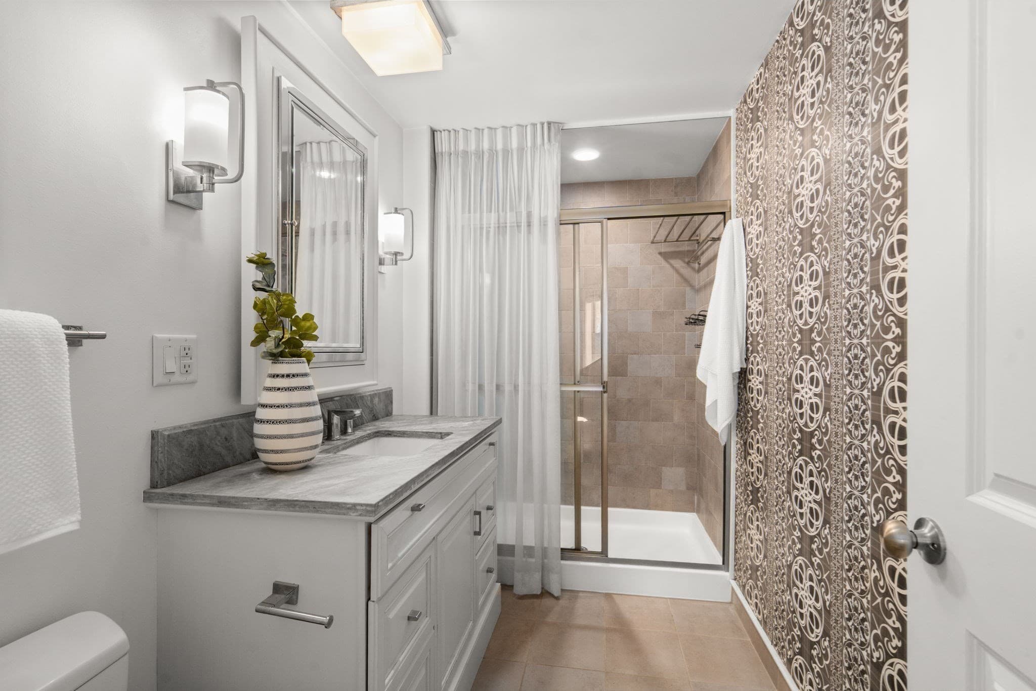 Condominium at 772 East 3rd # 2, Boston MA 02127, Boston, photo 11 of 26