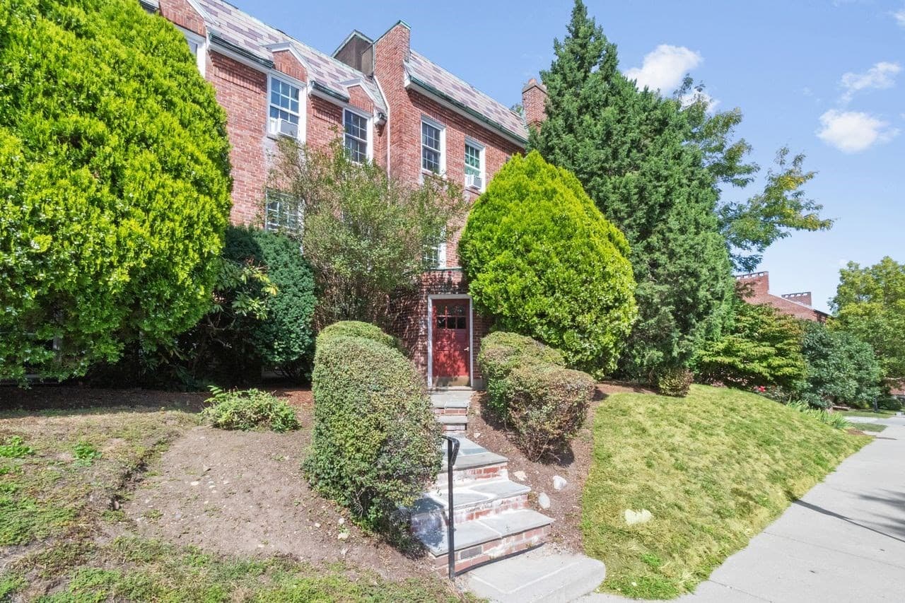 37 Commonwealth Ave # 12, Newton MA 01742