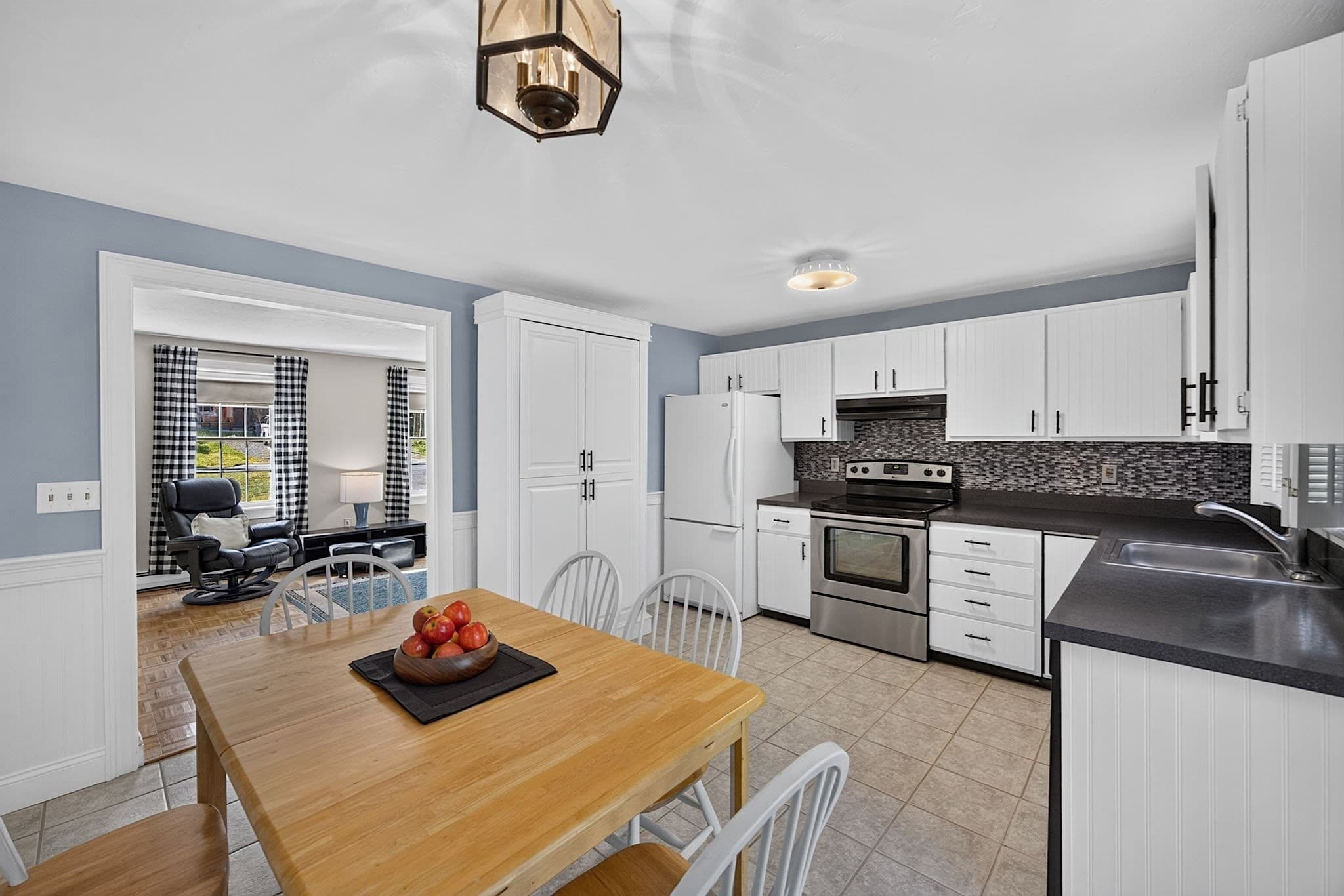 Single Family Residence at 126 Old Colony Drive, Mashpee MA 02649, Mashpee, photo 11 of 42