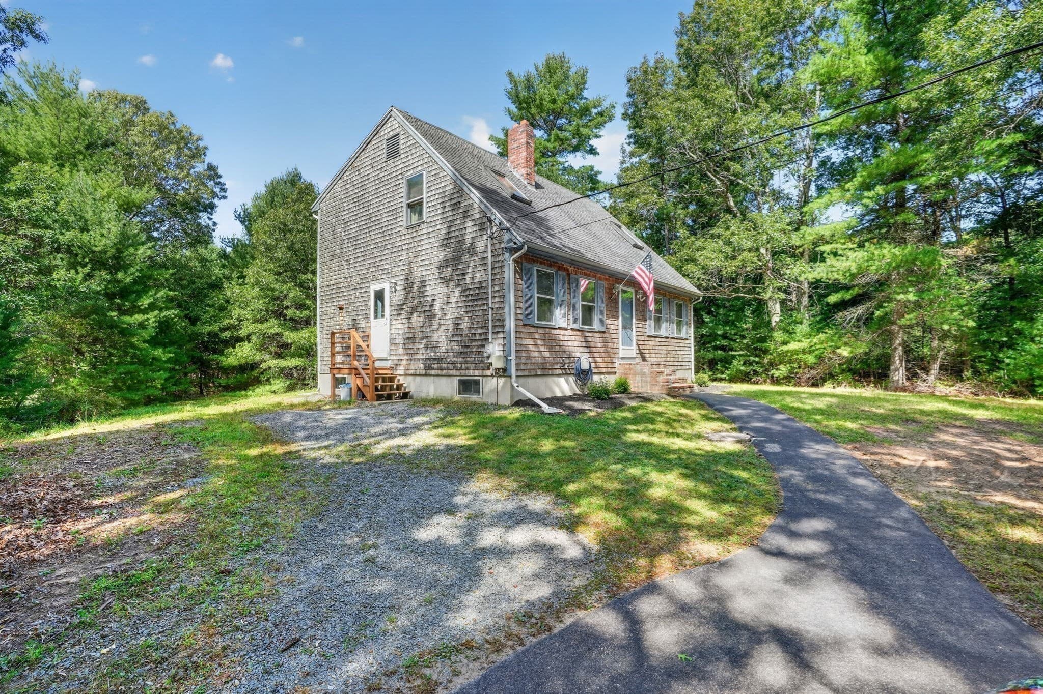 Single Family Residence at 210 Tispaquin St, Middleboro MA 02346, Middleboro, photo 3 of 38