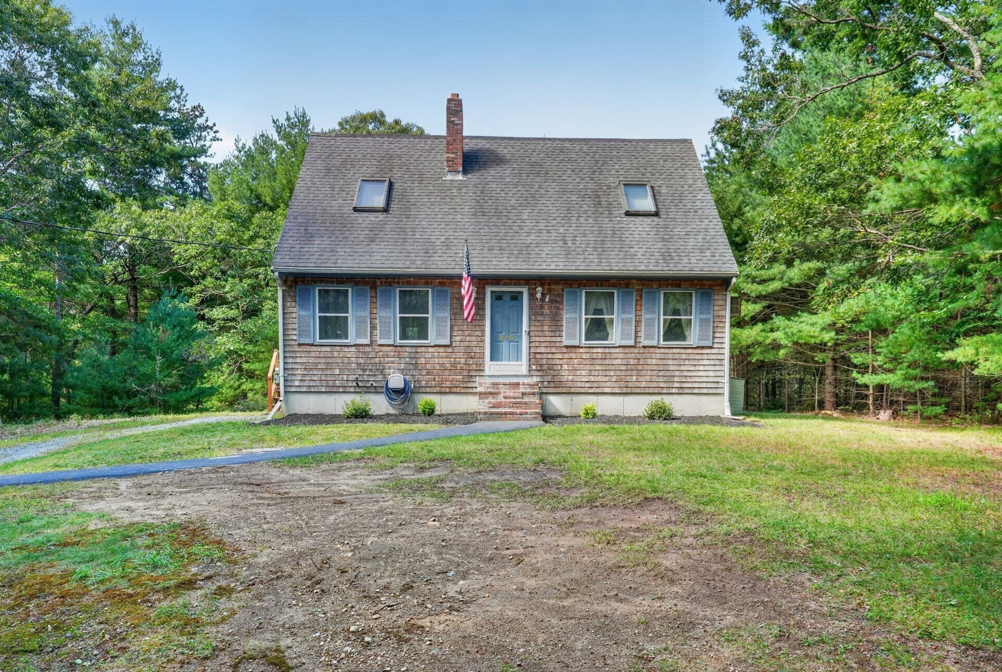 210 Tispaquin St, Middleboro MA 02346