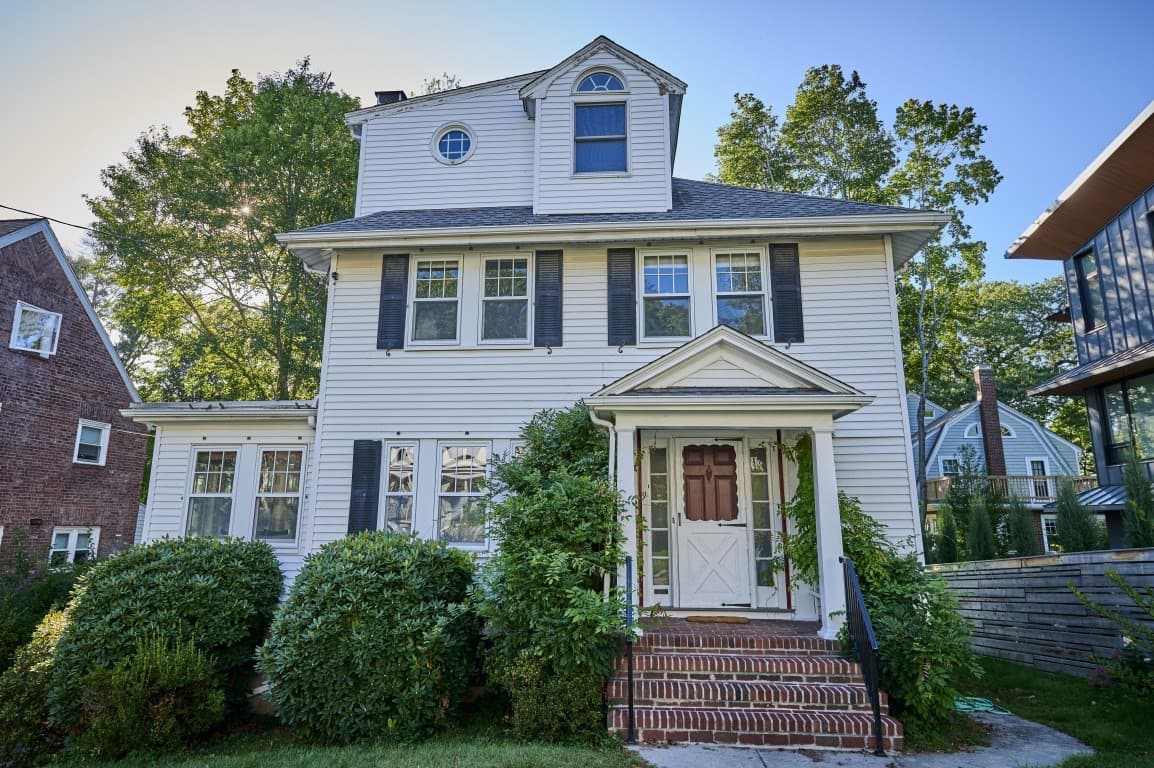 9 Princeton St, Newton MA 02458