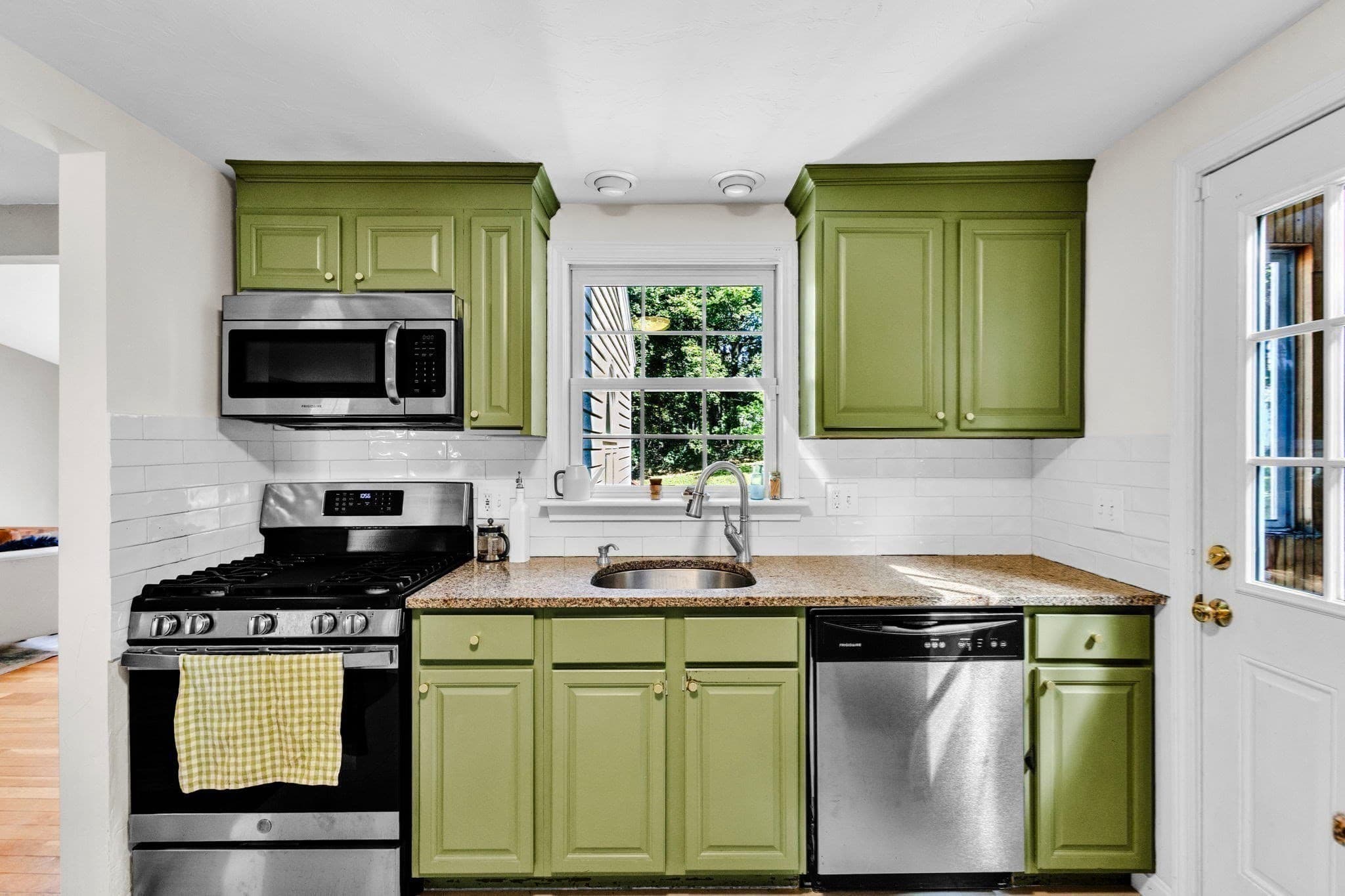 Single Family Residence at 4 Stratton Rd, Hudson MA 01749, Hudson, photo 12 of 41