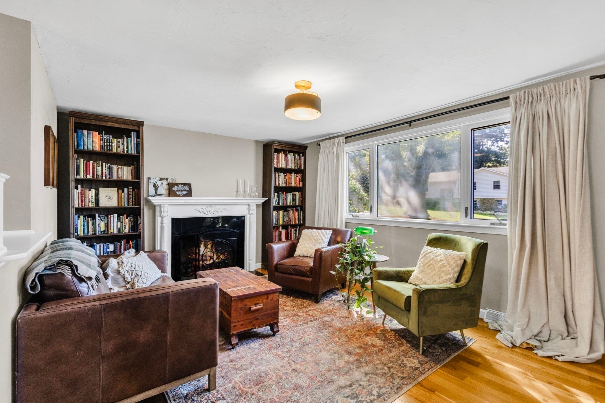 Single Family Residence at 4 Stratton Rd, Hudson MA 01749, Hudson, photo 5 of 41