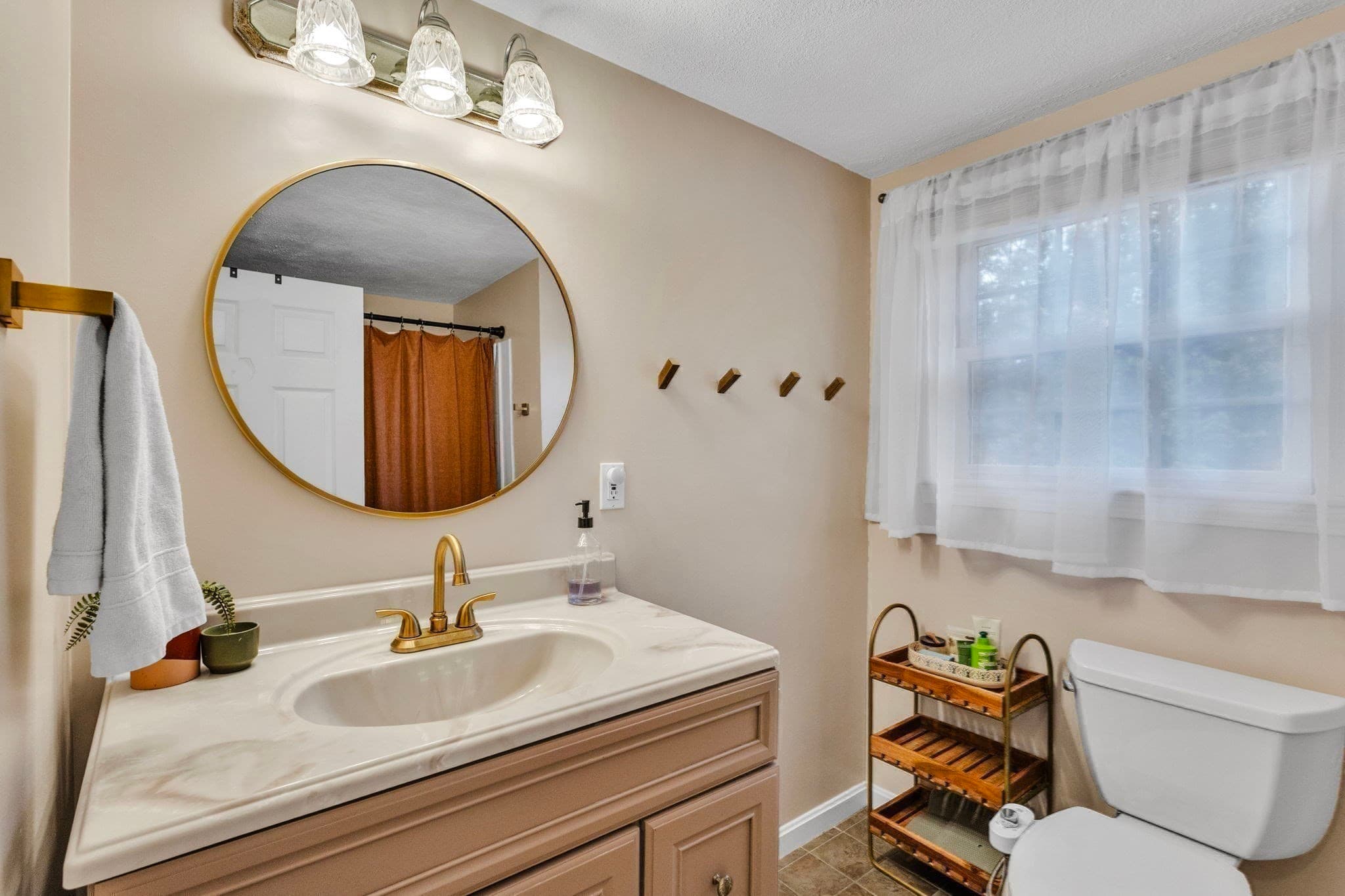 Single Family Residence at 4 Stratton Rd, Hudson MA 01749, Hudson, photo 20 of 41