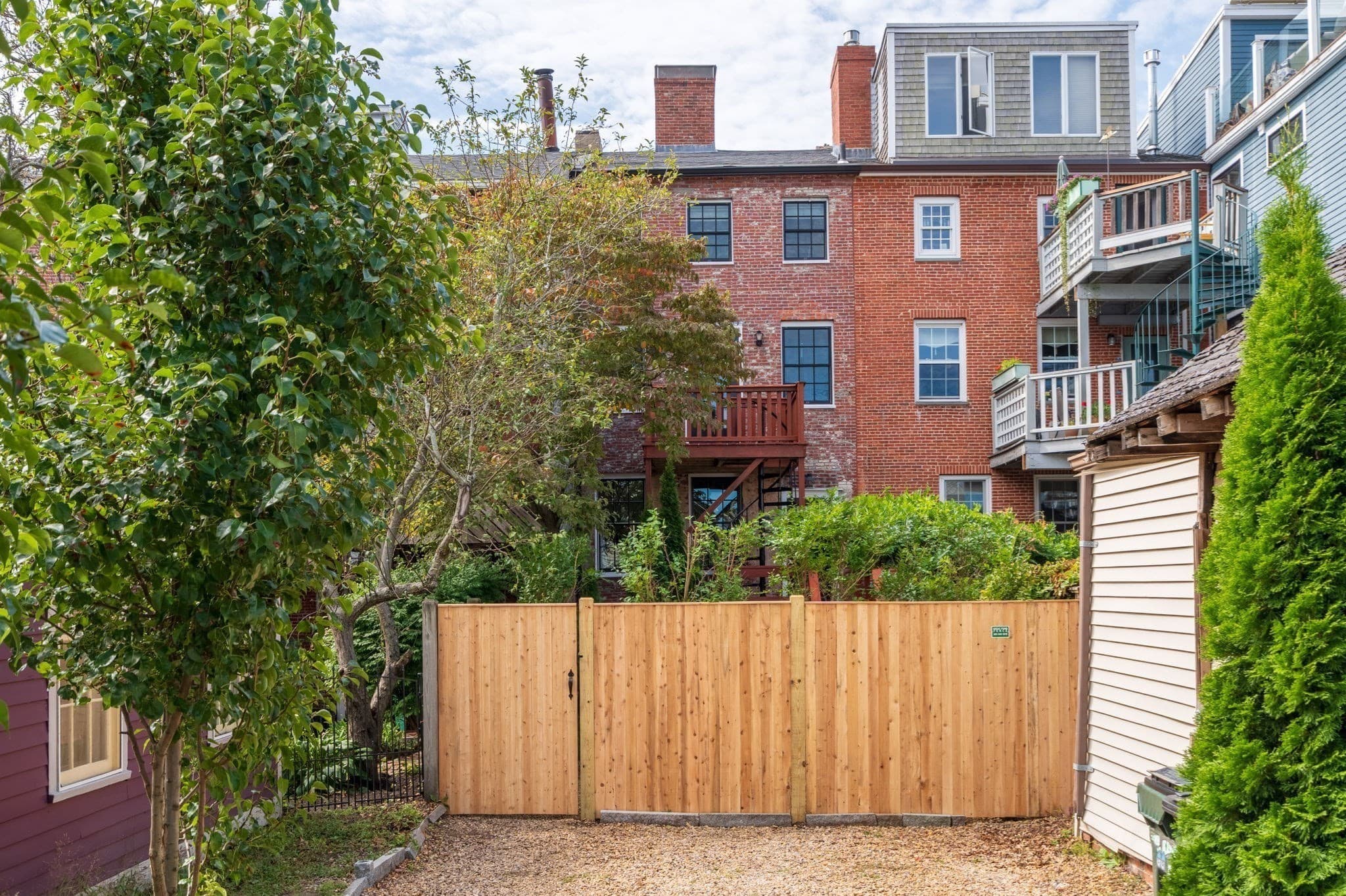 2 Family - 2 Units Up/Down at 41 Middle St, Newburyport MA 01950, Newburyport, photo 13 of 35