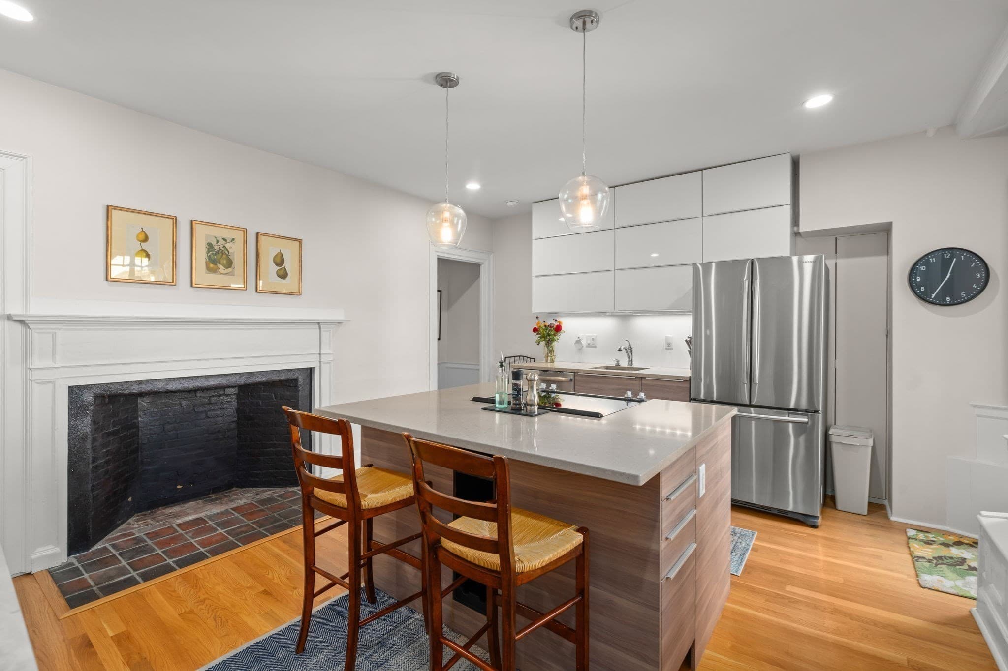 2 Family - 2 Units Up/Down at 41 Middle St, Newburyport MA 01950, Newburyport, photo 3 of 35