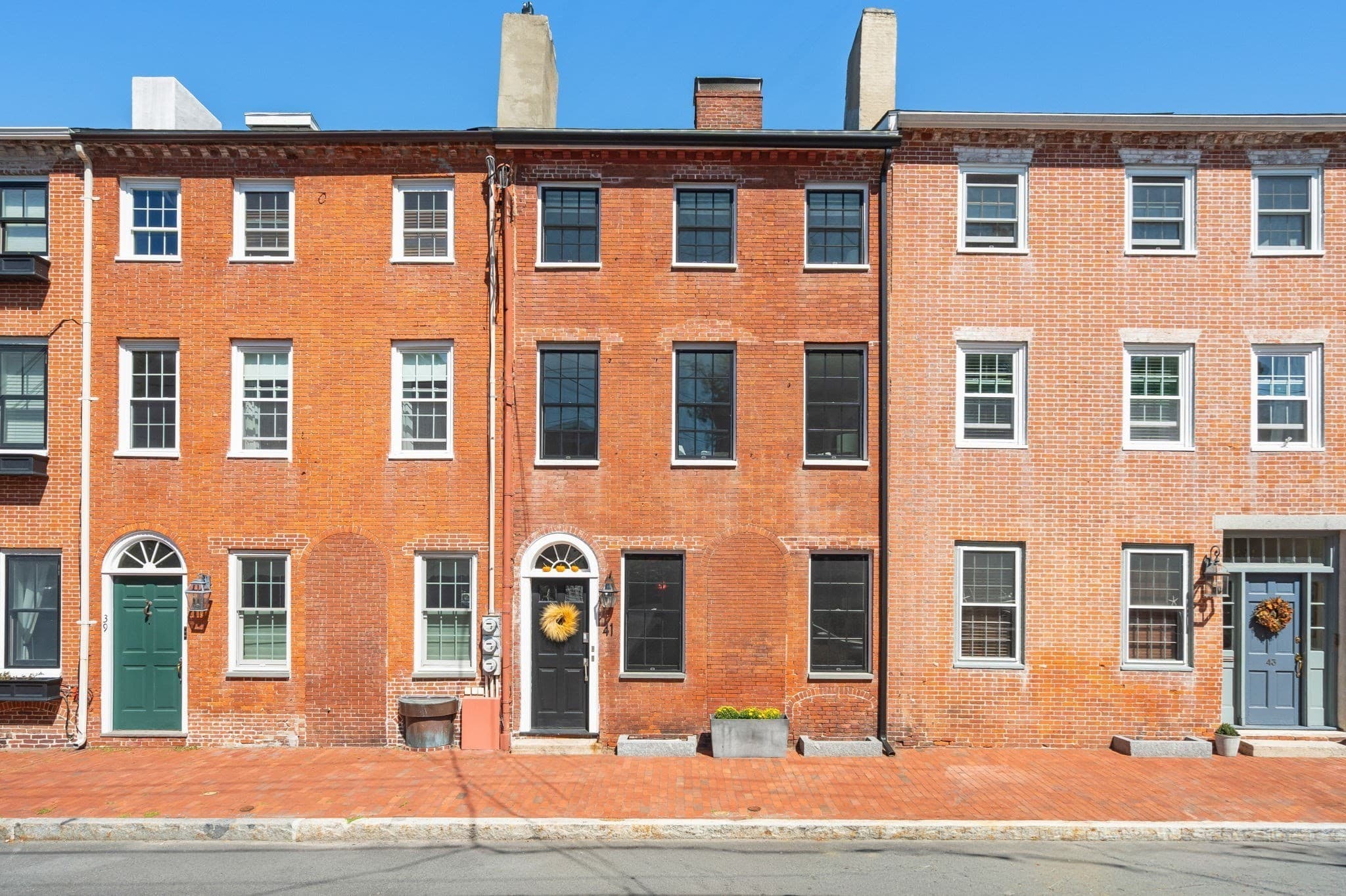 41 Middle St, Newburyport MA 01950