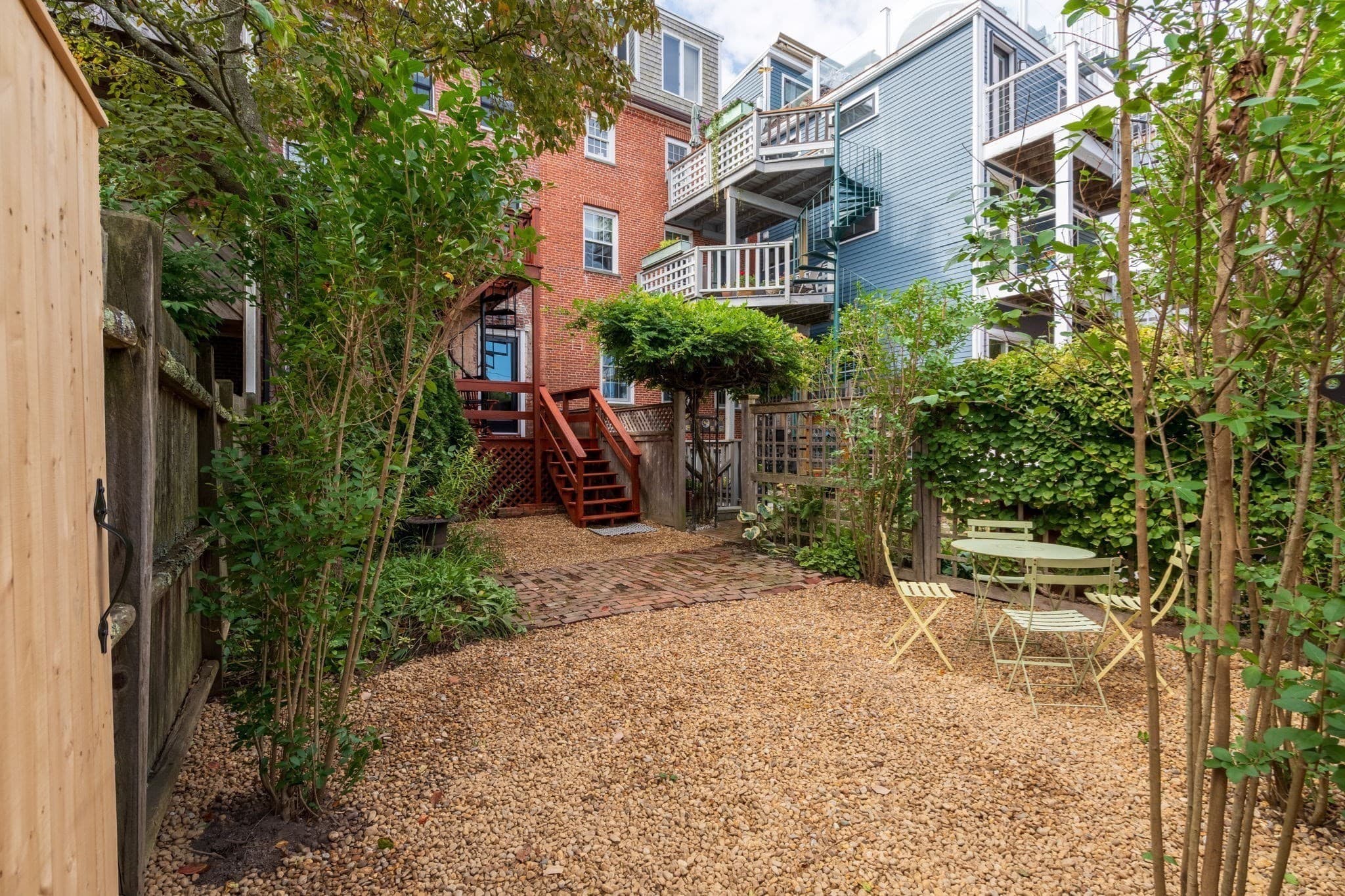 2 Family - 2 Units Up/Down at 41 Middle St, Newburyport MA 01950, Newburyport, photo 11 of 35