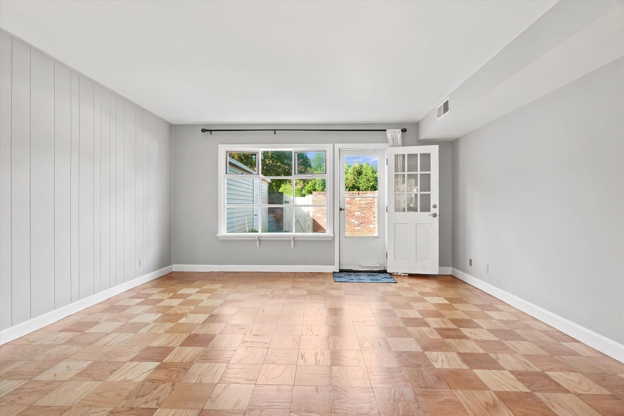 Condominium at 104 Windsor Drive # 104, Framingham MA 01701, Framingham, photo 13 of 39