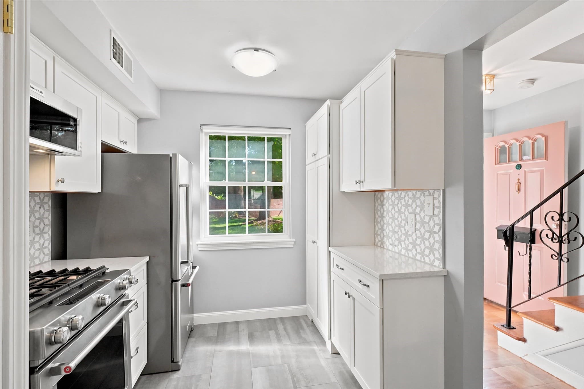 Condominium at 104 Windsor Drive # 104, Framingham MA 01701, Framingham, photo 7 of 39