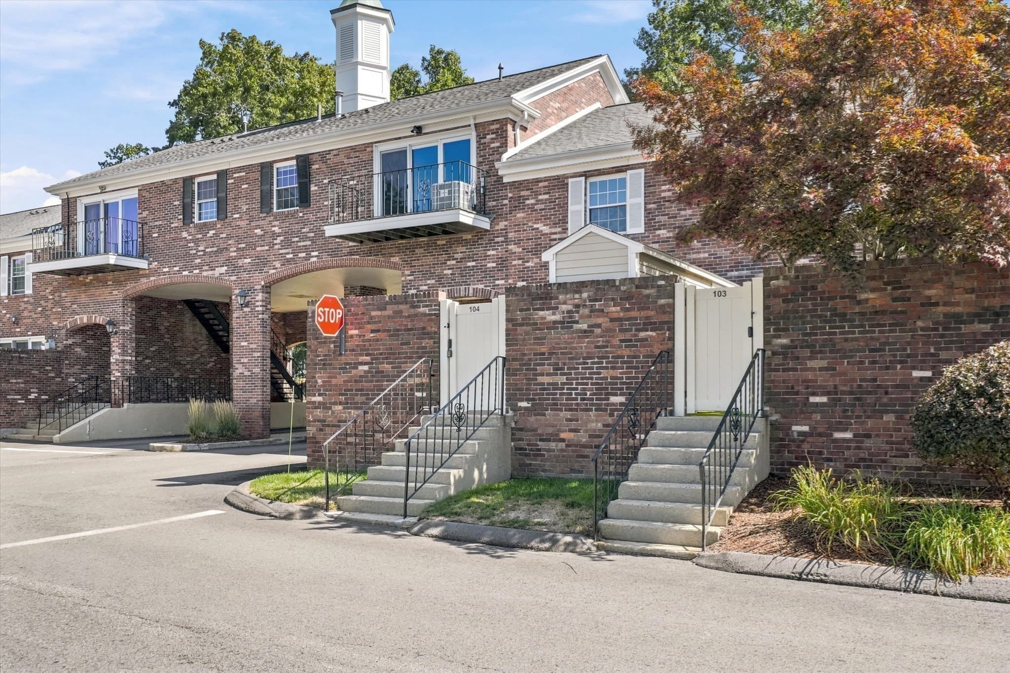 Condominium at 104 Windsor Drive # 104, Framingham MA 01701, Framingham, photo 32 of 39