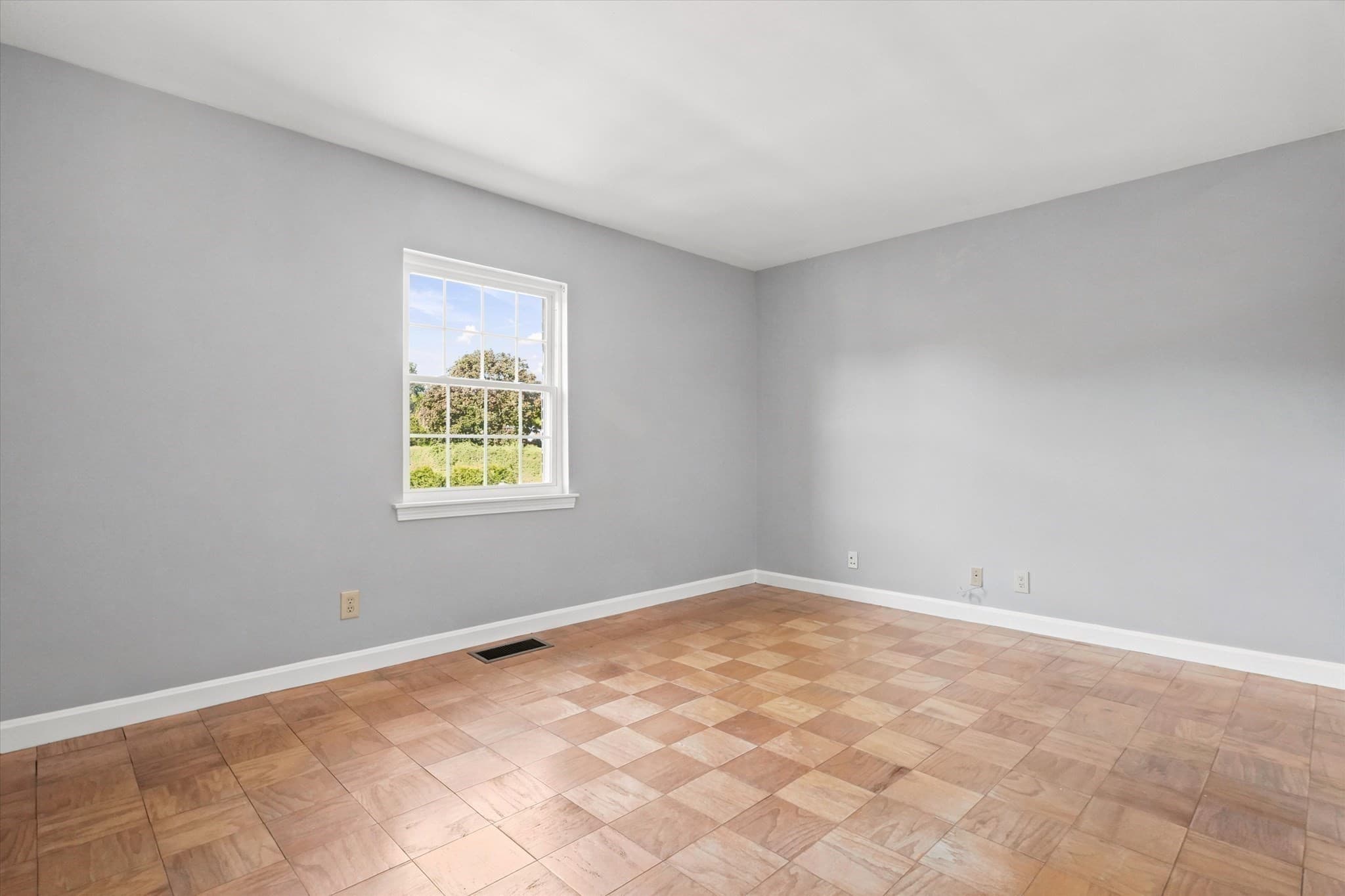 Condominium at 104 Windsor Drive # 104, Framingham MA 01701, Framingham, photo 19 of 39
