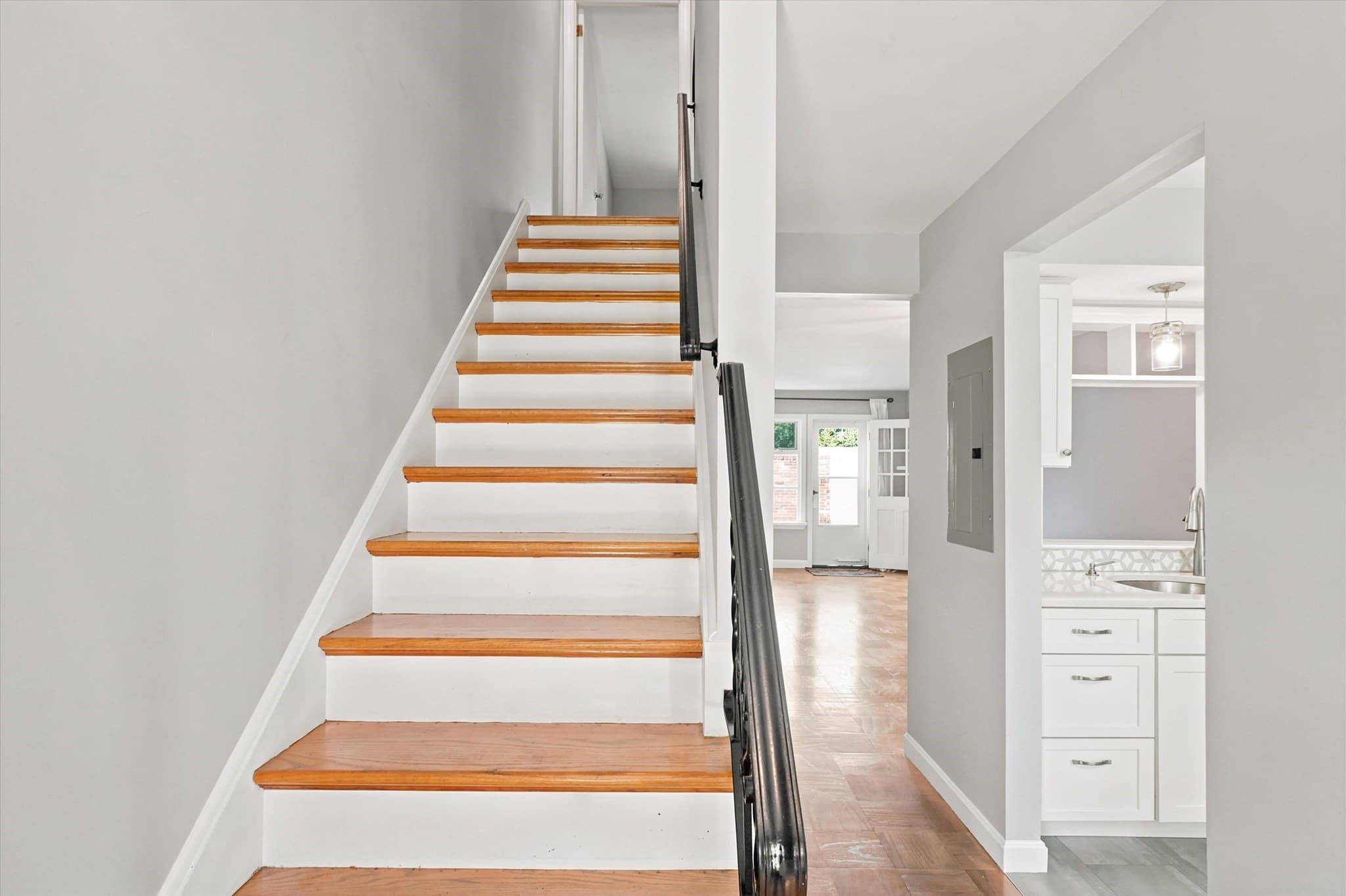 Condominium at 104 Windsor Drive # 104, Framingham MA 01701, Framingham, photo 4 of 39