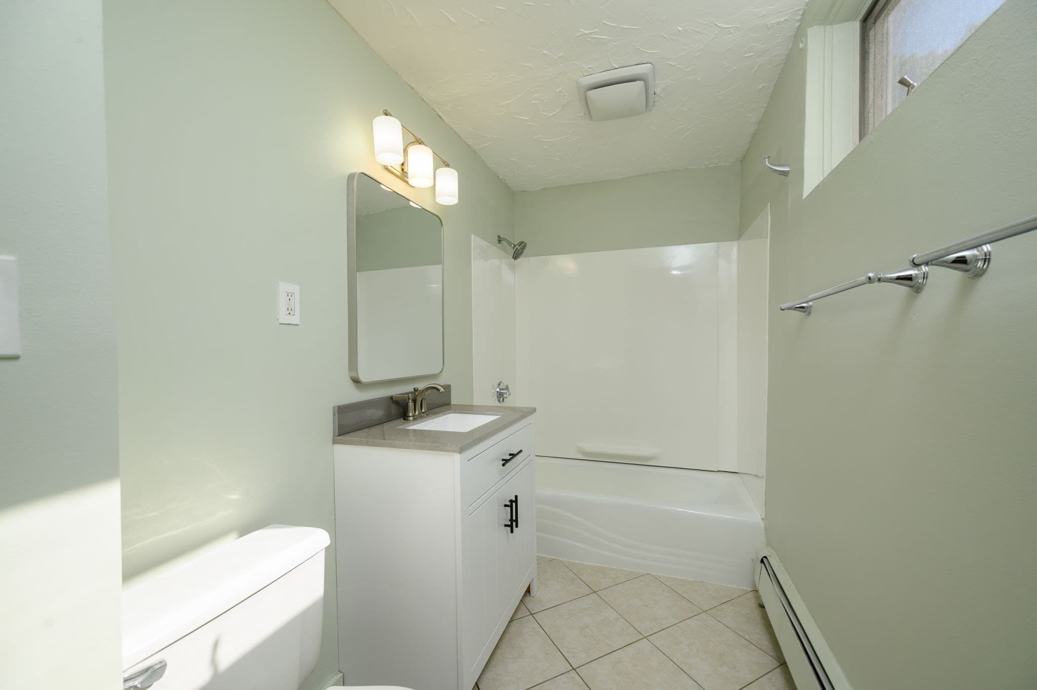 4 Family - 4 Units Up/Down at 47 - 49 Middle Street, Braintree MA 02184, photo 5 of 39