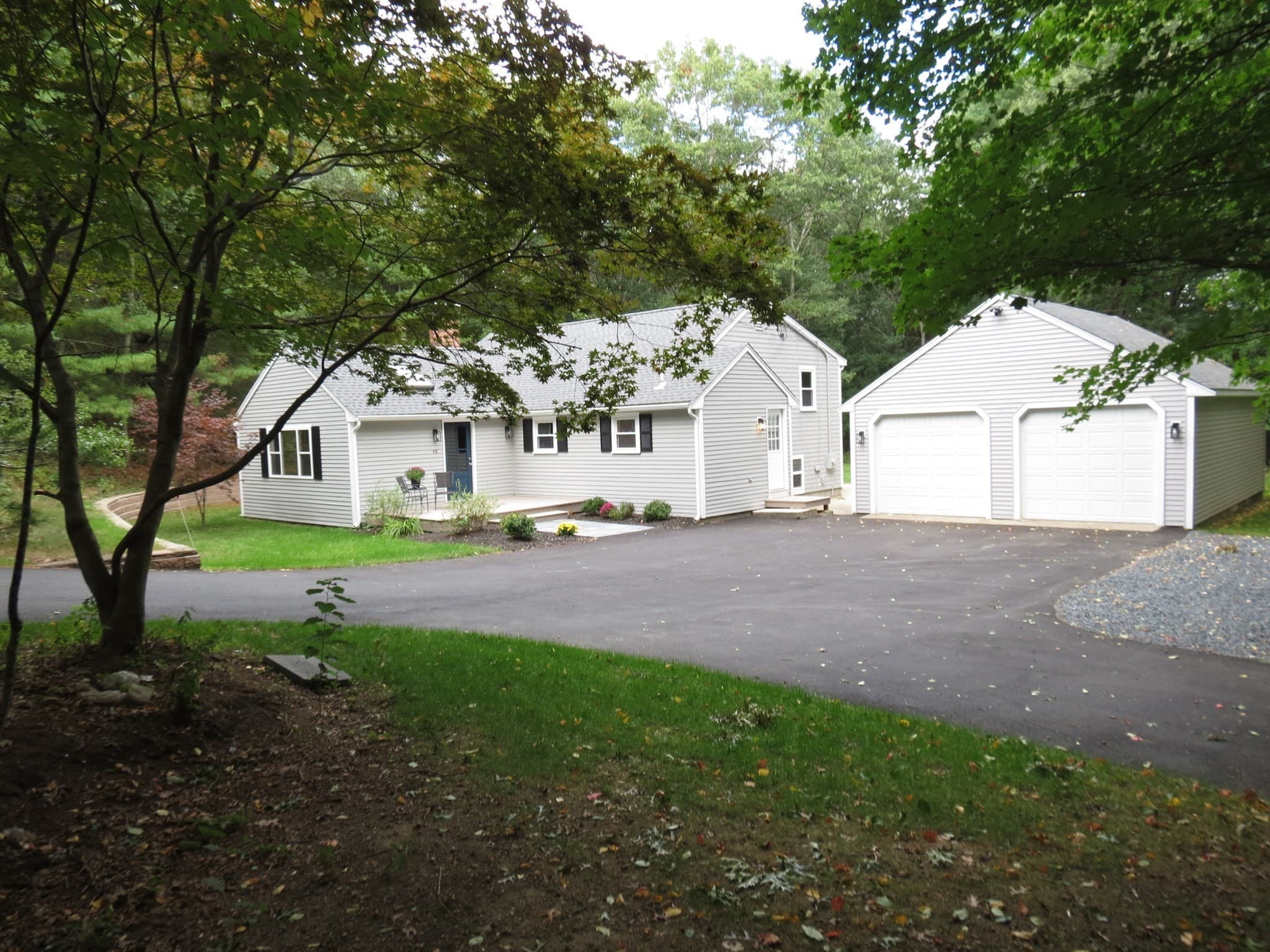 48 Grove St, Plympton MA 02367