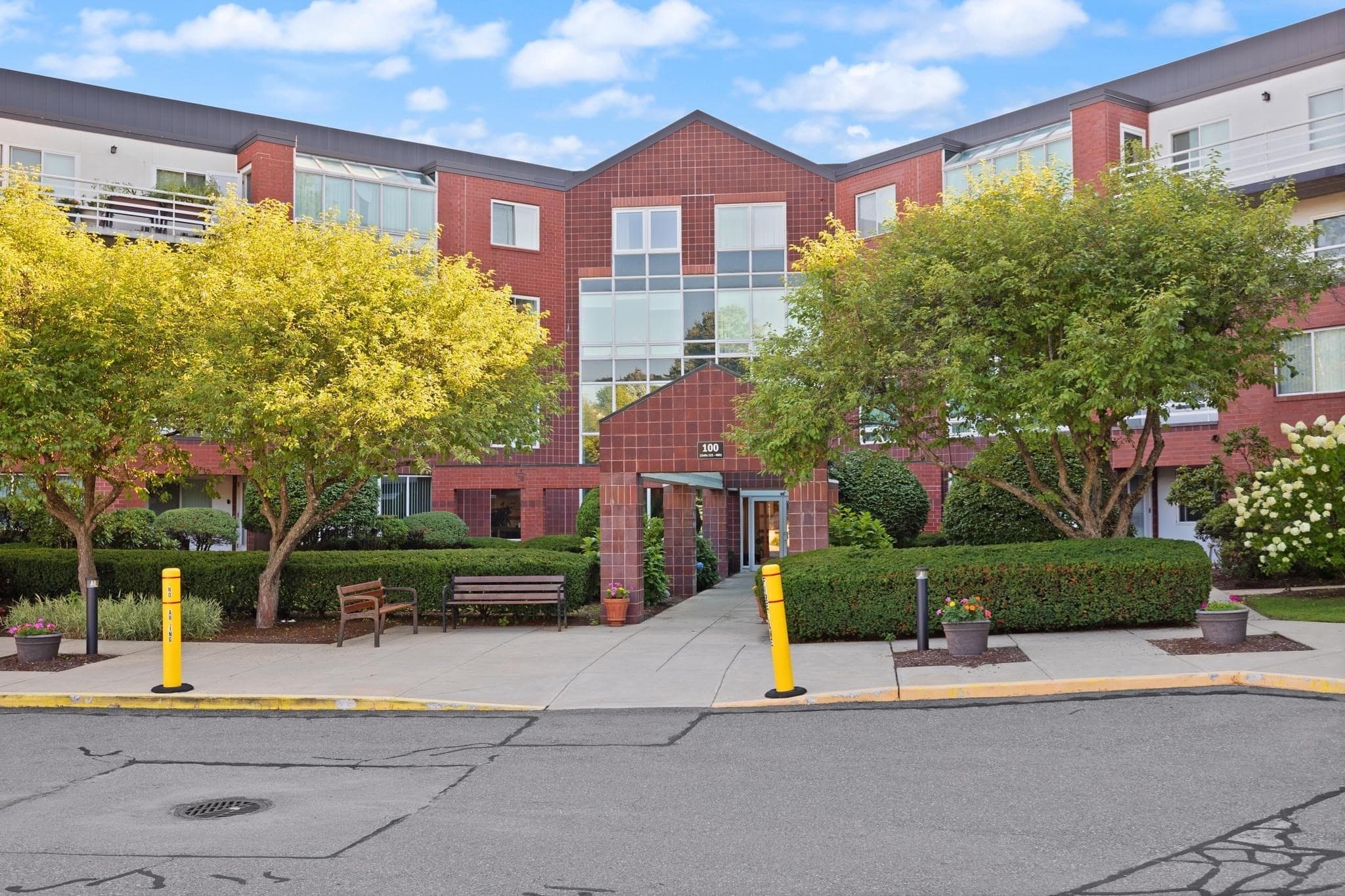 345 Place Ln # 345, Woburn MA 01801