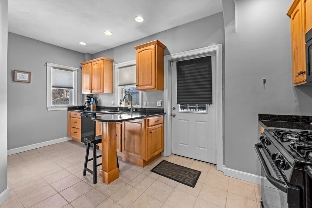 Condominium at 29-31 Middlesex St # 1, Chelmsford MA 01863, Chelmsford, photo 6 of 30