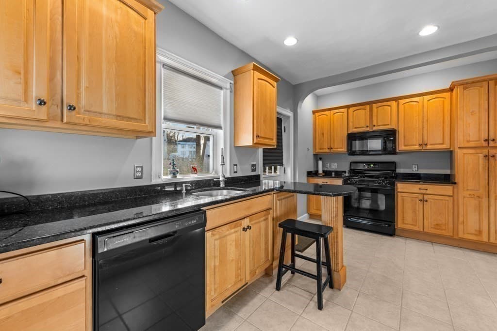 Condominium at 29-31 Middlesex St # 1, Chelmsford MA 01863, Chelmsford, photo 5 of 30