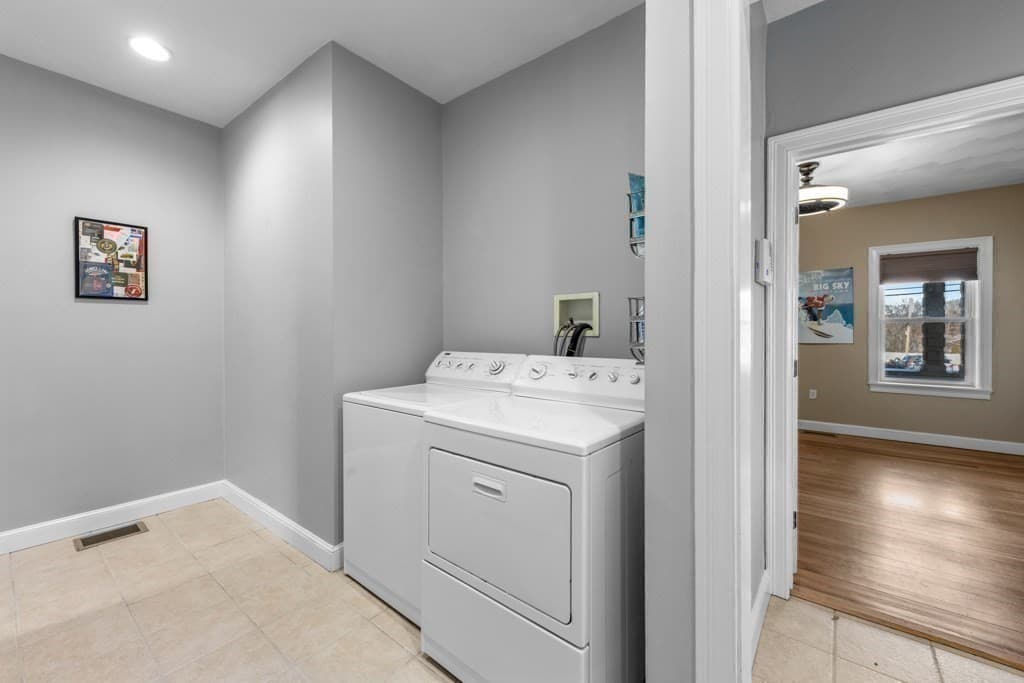 Condominium at 29-31 Middlesex St # 1, Chelmsford MA 01863, Chelmsford, photo 9 of 30