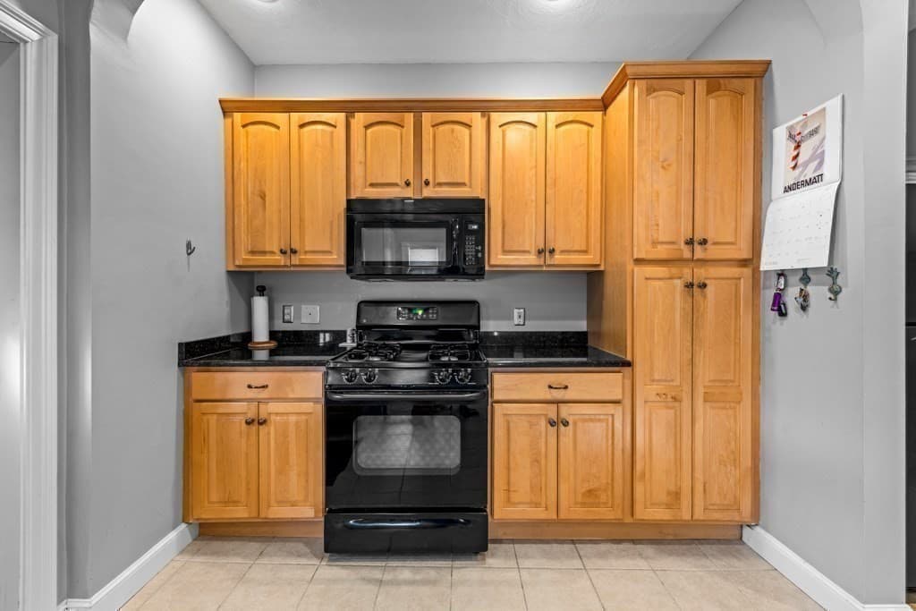 Condominium at 29-31 Middlesex St # 1, Chelmsford MA 01863, Chelmsford, photo 4 of 30