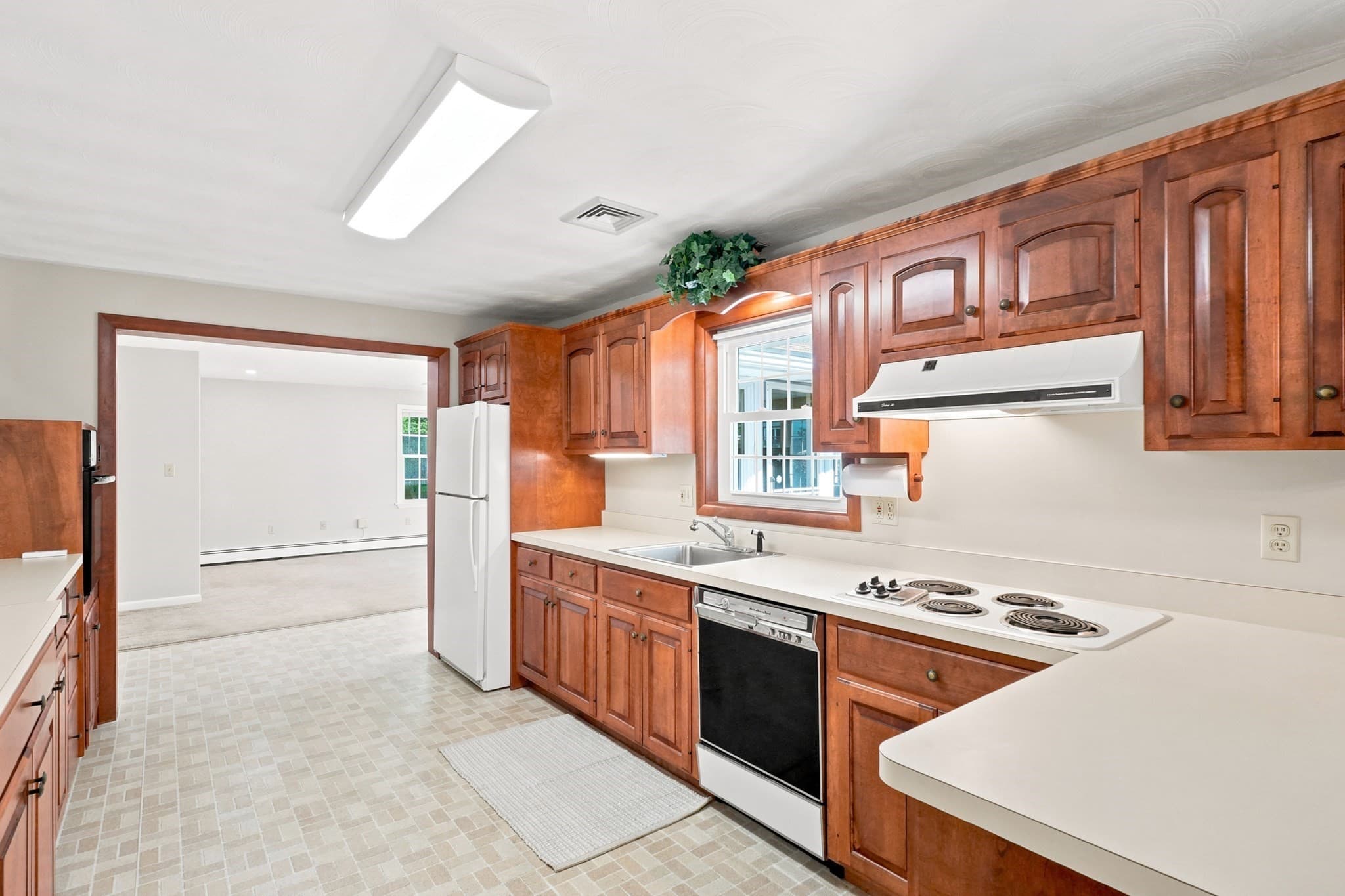 Single Family Residence at 7 Myrna Road, Framingham MA 01701, Framingham, photo 11 of 42