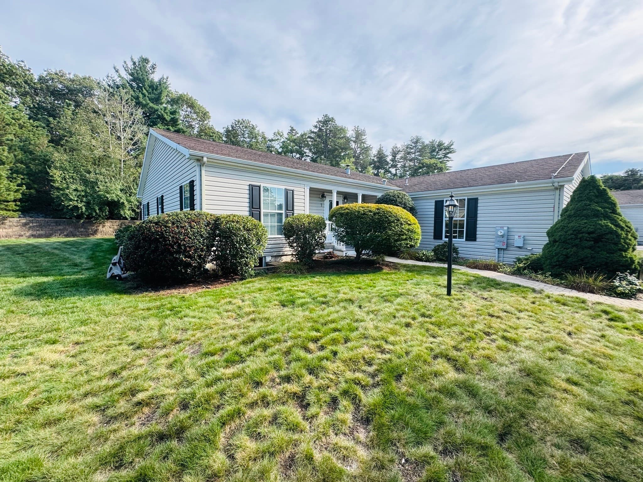 Mobile Home at 7 Alec Lane, Plymouth MA 02360, Plymouth, photo 3 of 8