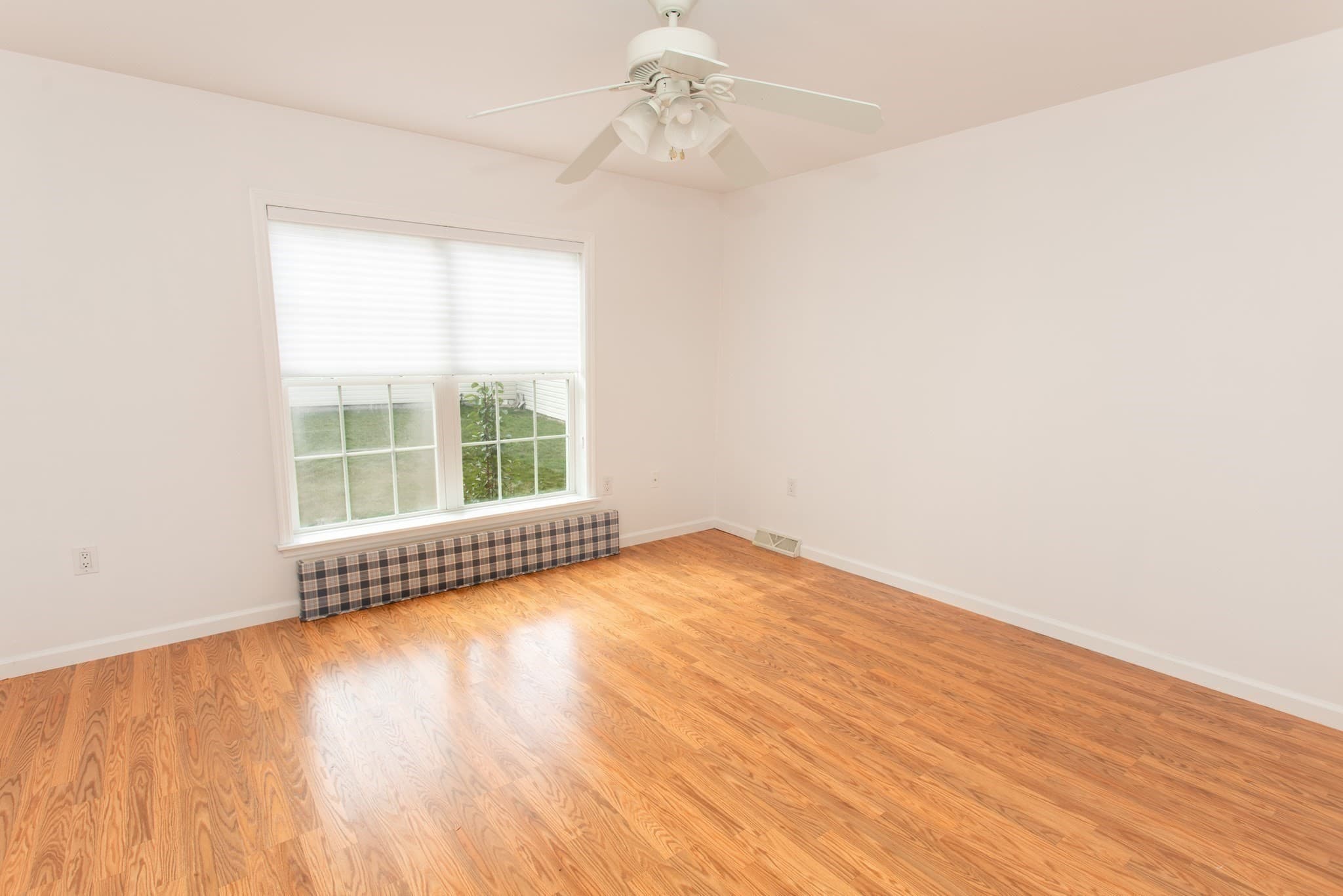 Mobile Home at 7 Alec Lane, Plymouth MA 02360, photo 15 of 21