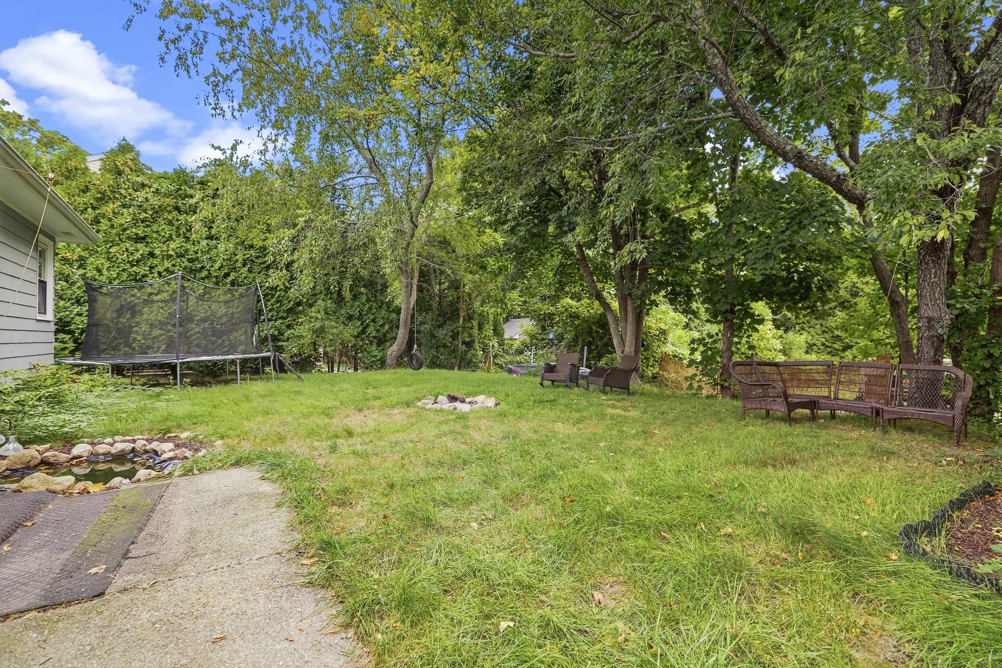 Single Family Residence at 7 Norfolk Ave, Dartmouth MA 02747, Dartmouth, photo 24 of 26