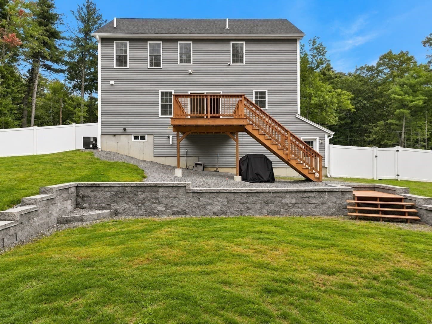 Single Family Residence at 358 Williams Rd, Fitchburg MA 01420, Fitchburg, photo 5 of 36