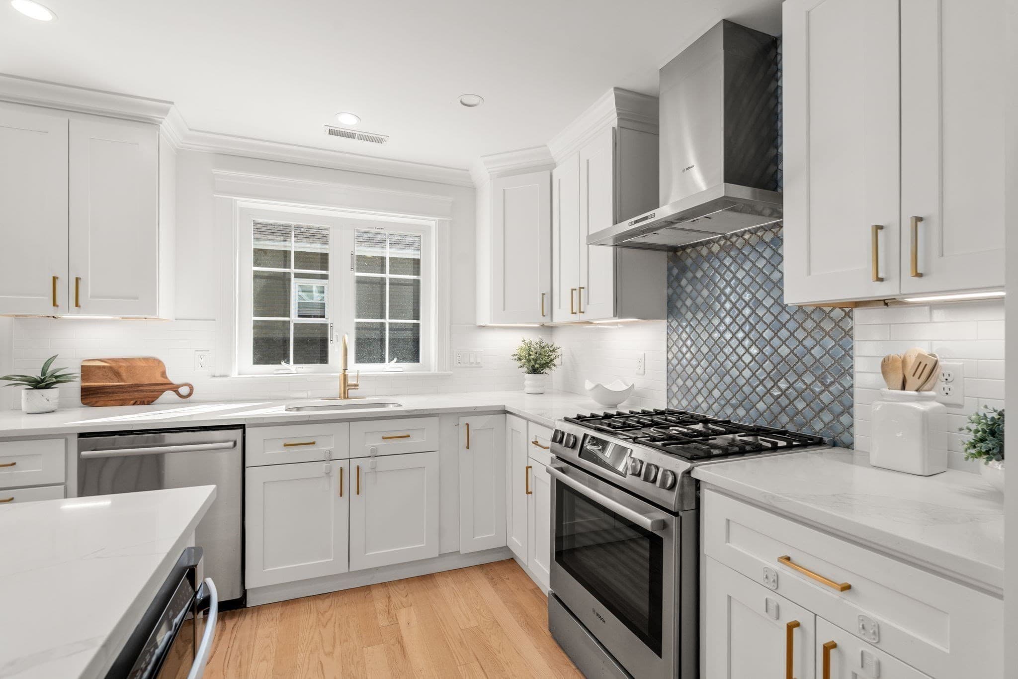 Condominium at 156 Ash Street # 2, Waltham MA 02453, Waltham, photo 6 of 35