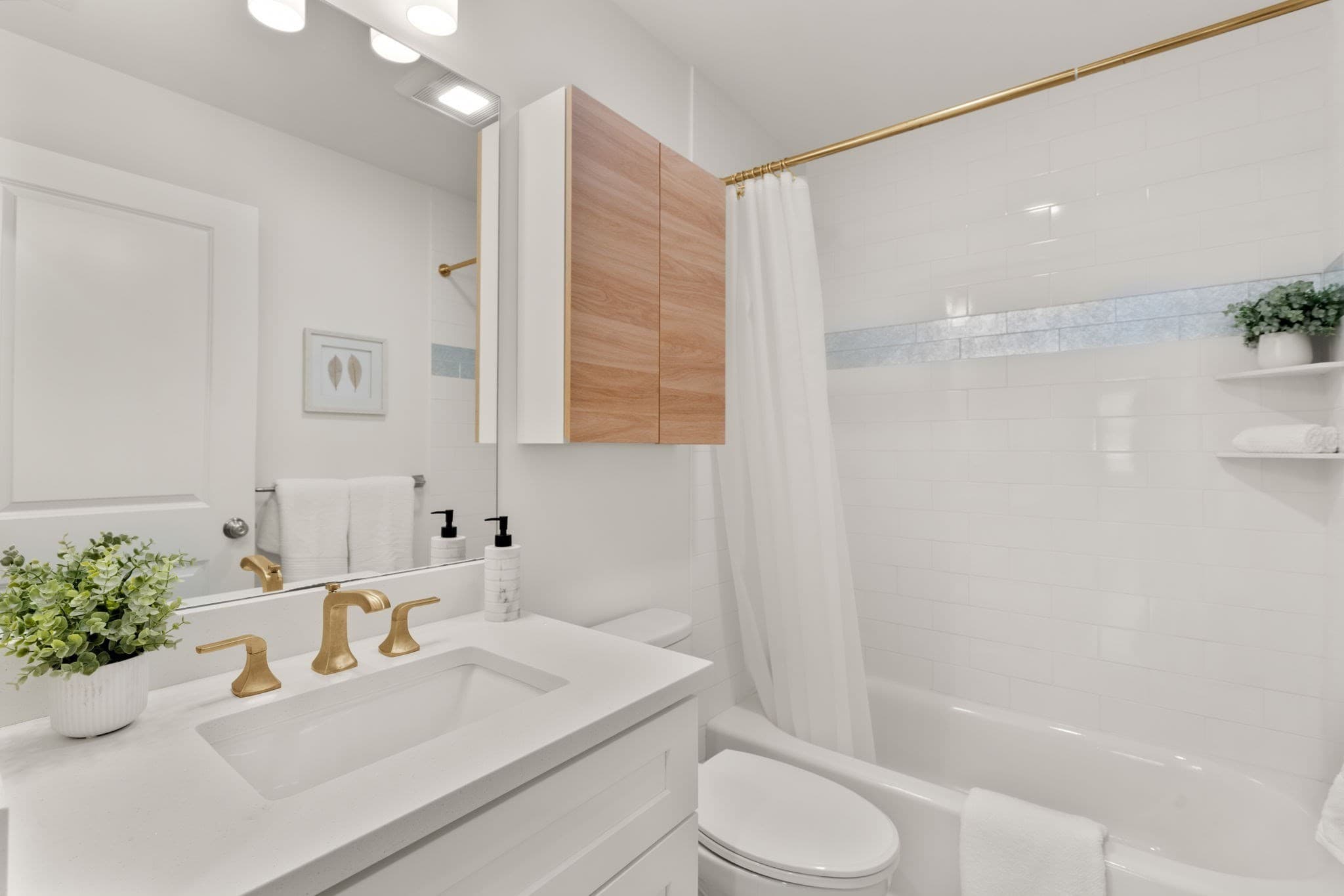 Condominium at 156 Ash Street # 2, Waltham MA 02453, Waltham, photo 22 of 35