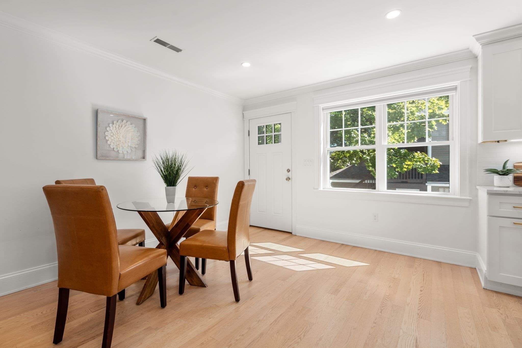 Condominium at 156 Ash Street # 2, Waltham MA 02453, Waltham, photo 8 of 35