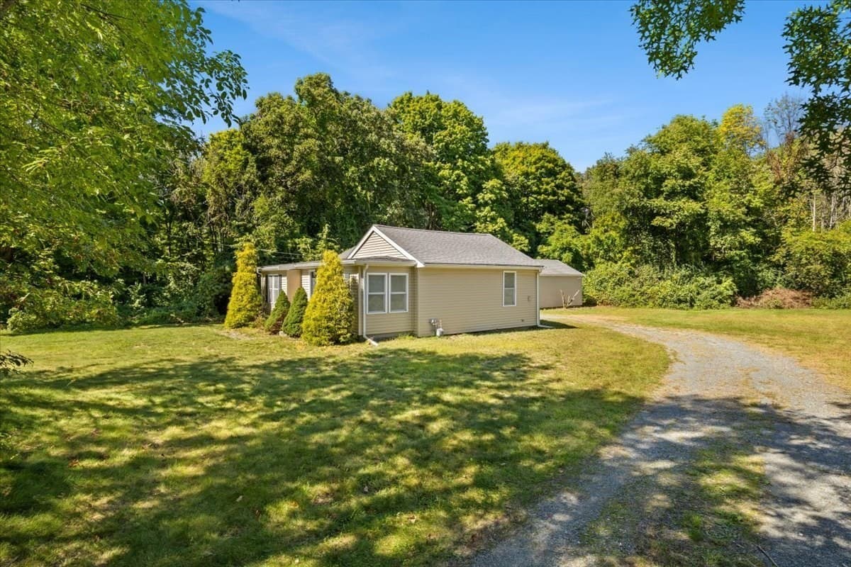 Single Family Residence at 201 Tiffany St, Attleboro MA 02703, Attleboro, photo 22 of 27