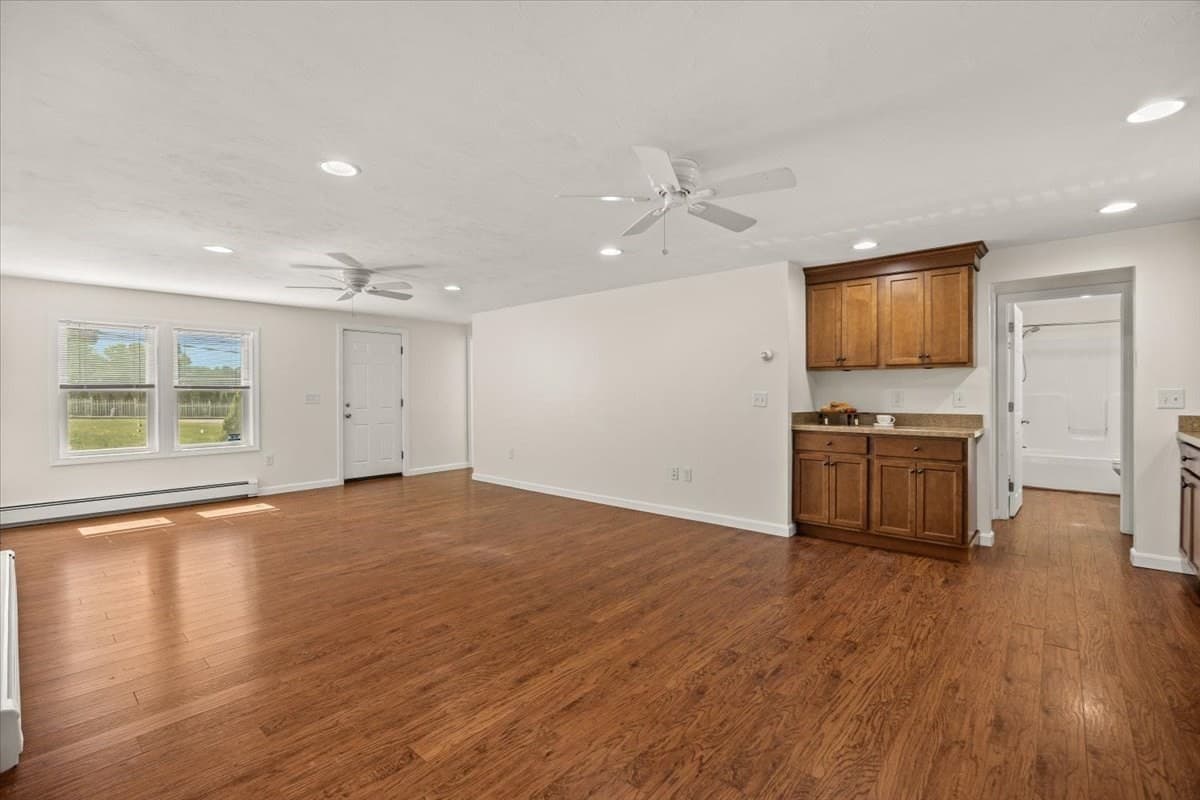 Single Family Residence at 201 Tiffany St, Attleboro MA 02703, Attleboro, photo 10 of 27