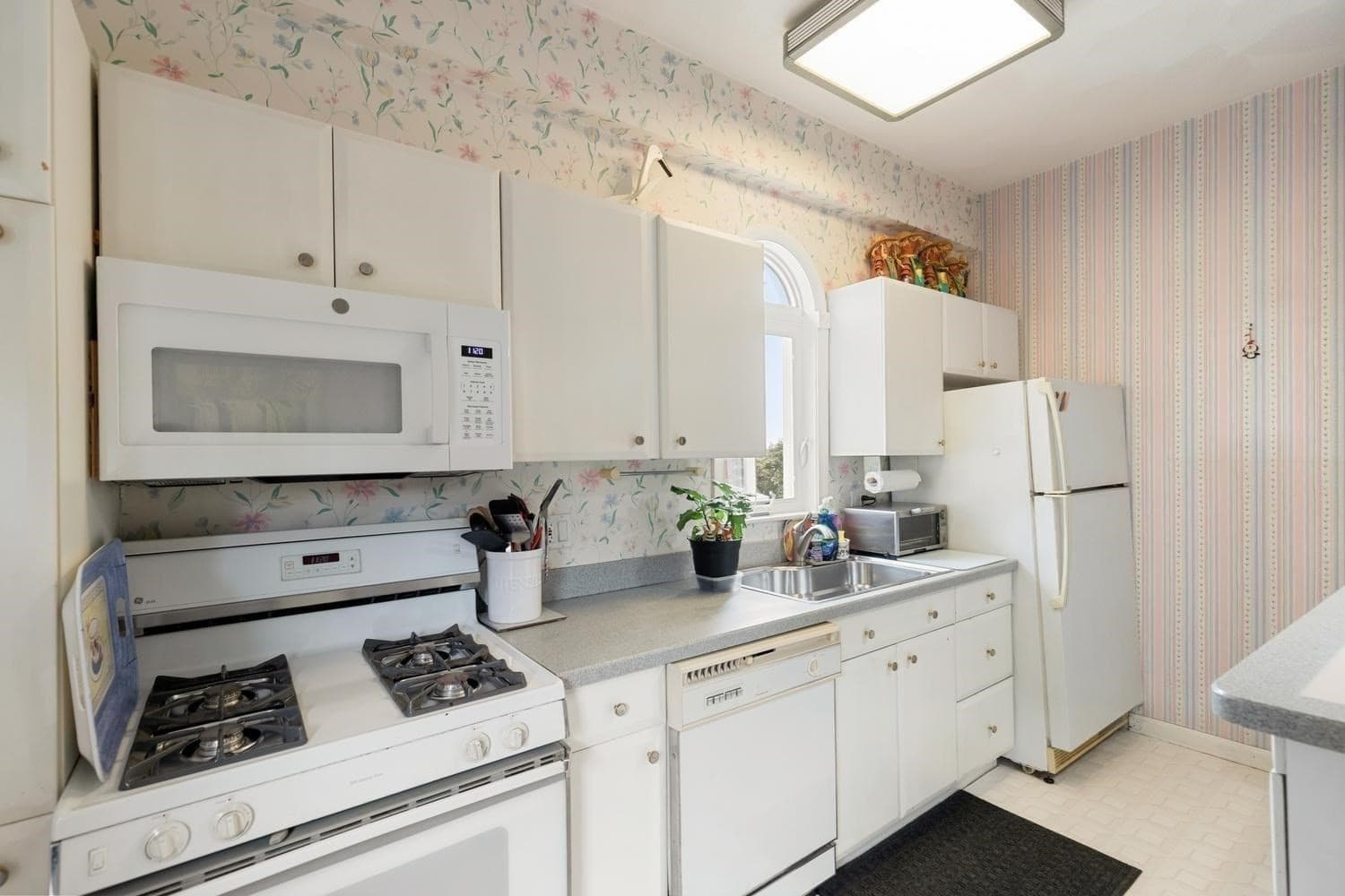 3 Family - 3 Units Up/Down at 11 Tudor St, Lynn MA 01902, Lynn, photo 23 of 42