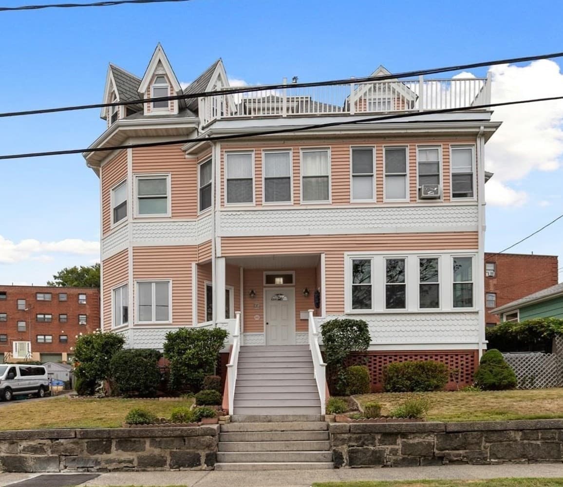 11 Tudor St, Lynn MA 01902