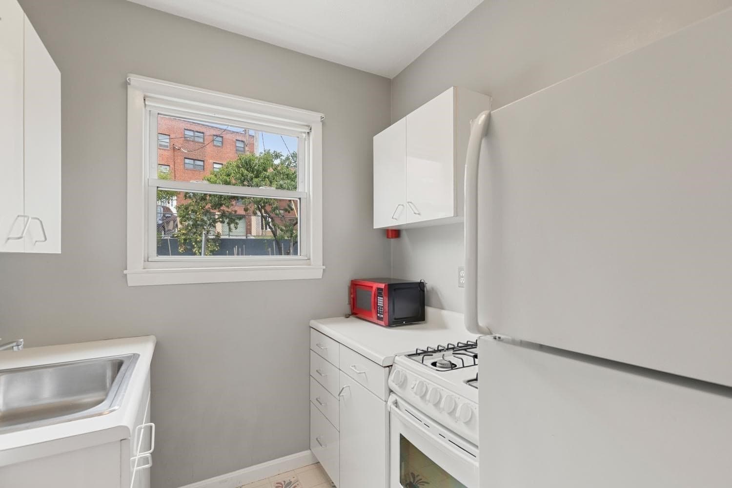 3 Family - 3 Units Up/Down at 11 Tudor St, Lynn MA 01902, Lynn, photo 10 of 42