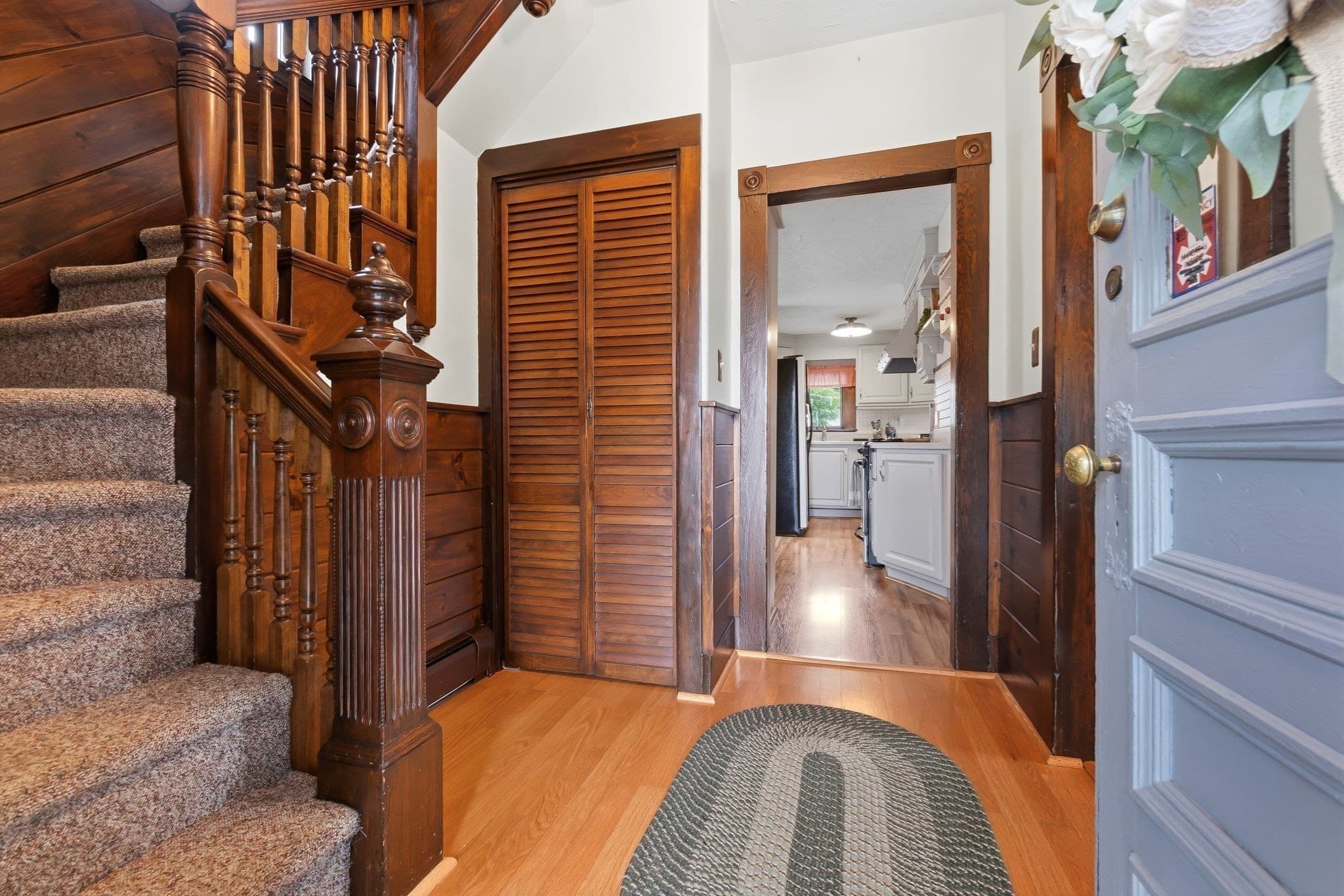 Single Family Residence at 4 Longfellow St, Beverly MA 01915, Beverly, photo 3 of 37