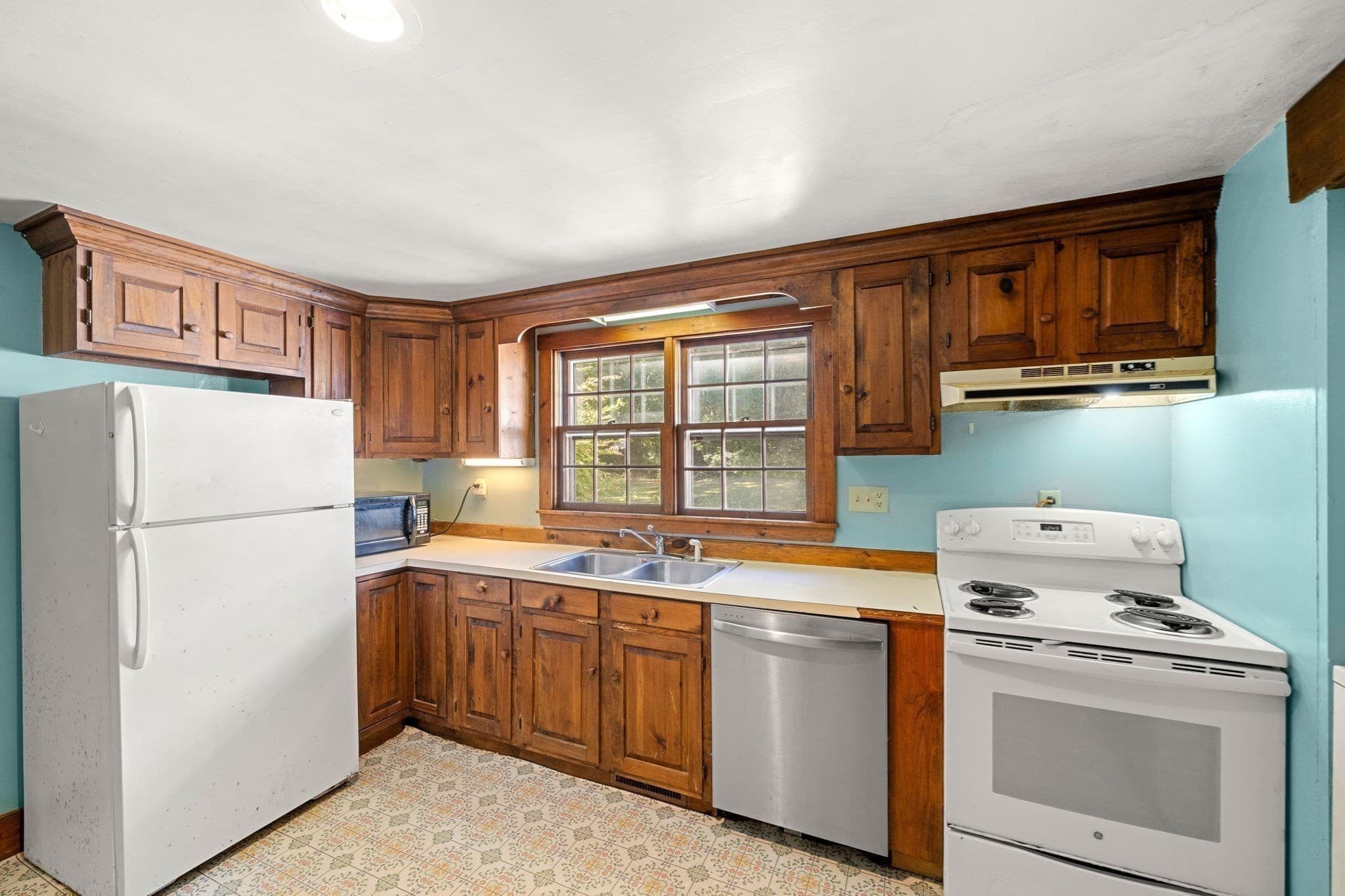 Single Family Residence at 53 Groton Rd, Shirley MA 01464, photo 32 of 42