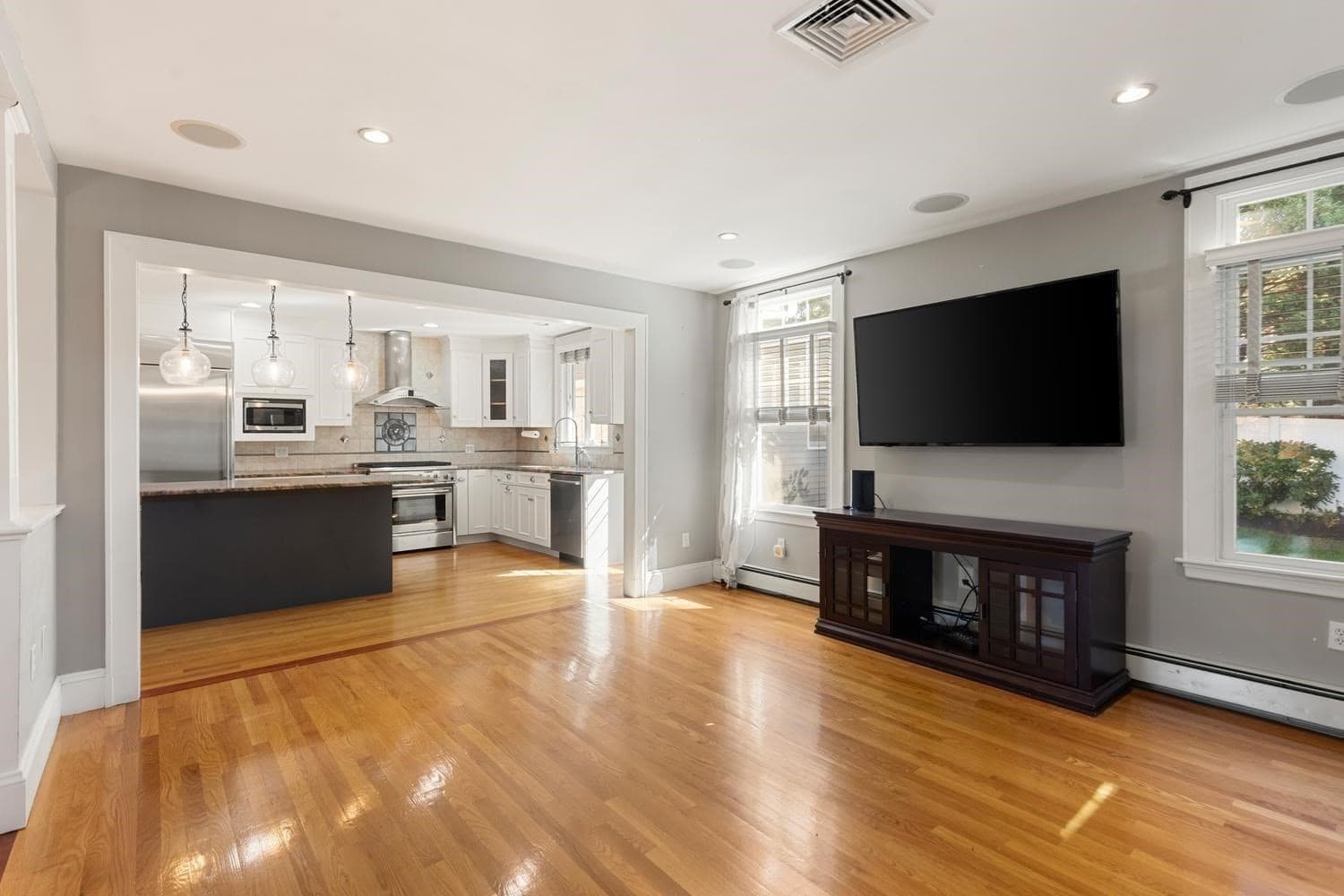 Single Family Residence at 85 Robbins Rd, Watertown MA 02472, Watertown, photo 10 of 40