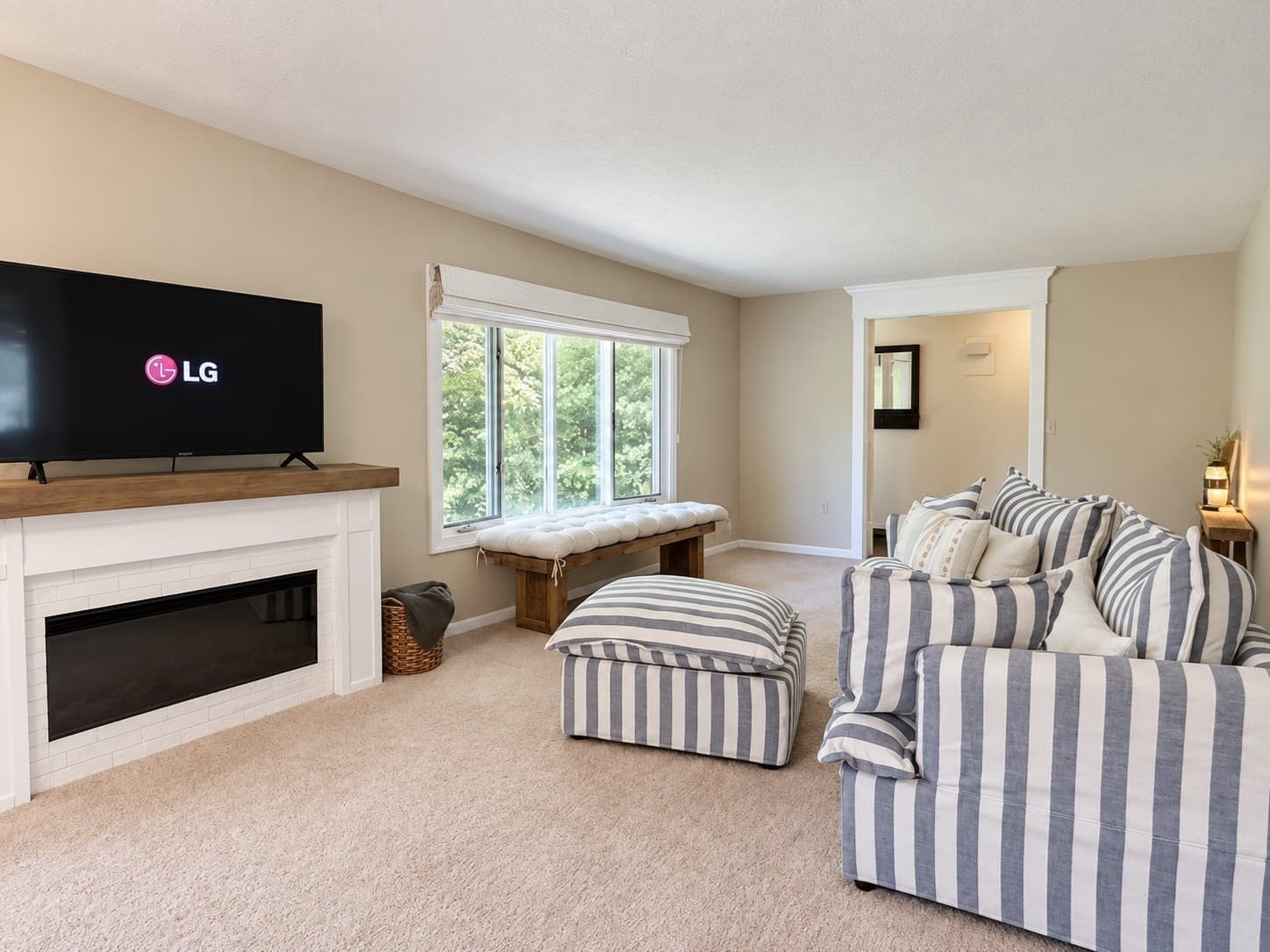 Single Family Residence at 75 Desert Brook Rd, Wrentham MA 02093, Wrentham, photo 3 of 20