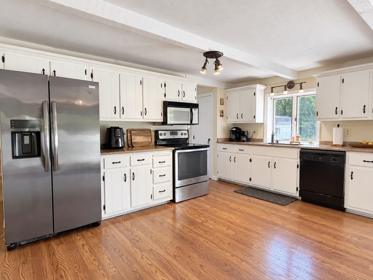 Single Family Residence at 75 Desert Brook Rd, Wrentham MA 02093, Wrentham, photo 4 of 20