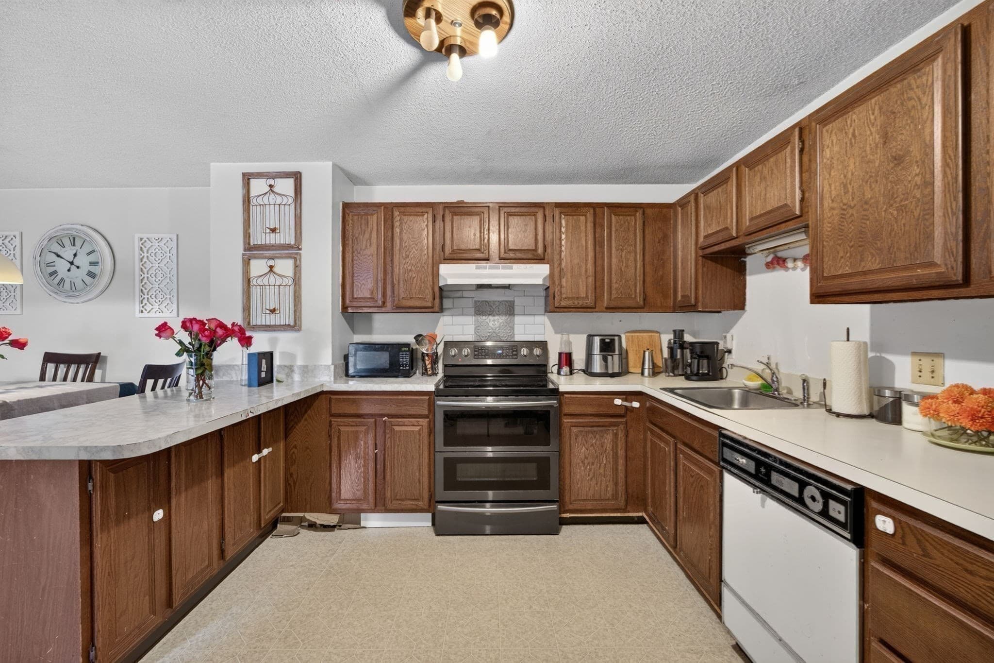 Condominium at 204 Washington St # 304, Lynn MA 01902, Lynn, photo 6 of 25