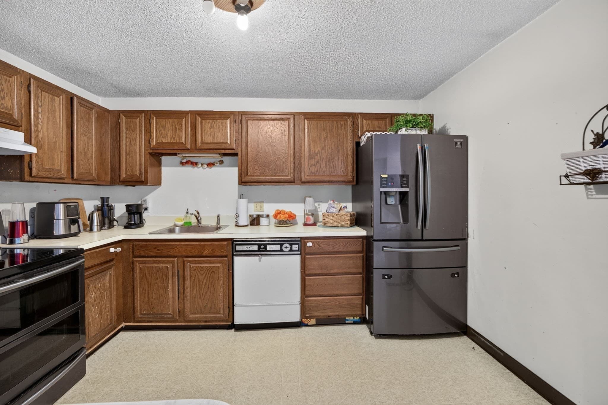 Condominium at 204 Washington St # 304, Lynn MA 01902, Lynn, photo 4 of 25