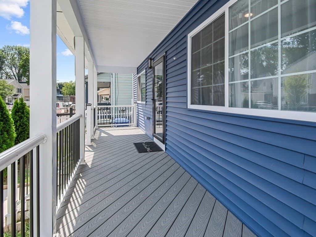Single Family Residence at 42 Ringgold St, Springfield MA 01107, Springfield, photo 2 of 42