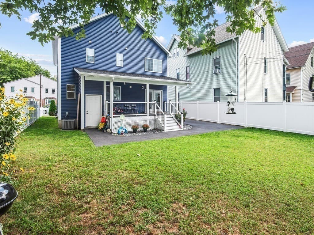 Single Family Residence at 42 Ringgold St, Springfield MA 01107, Springfield, photo 36 of 42