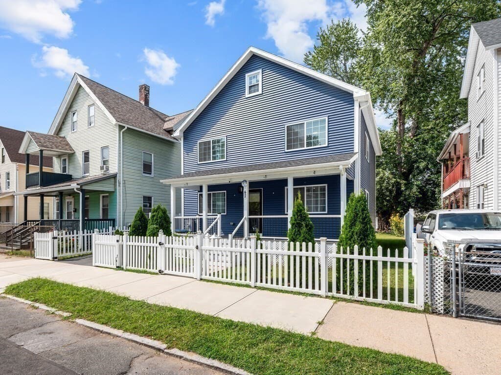 Single Family Residence at 42 Ringgold St, Springfield MA 01107, Springfield, photo 38 of 42